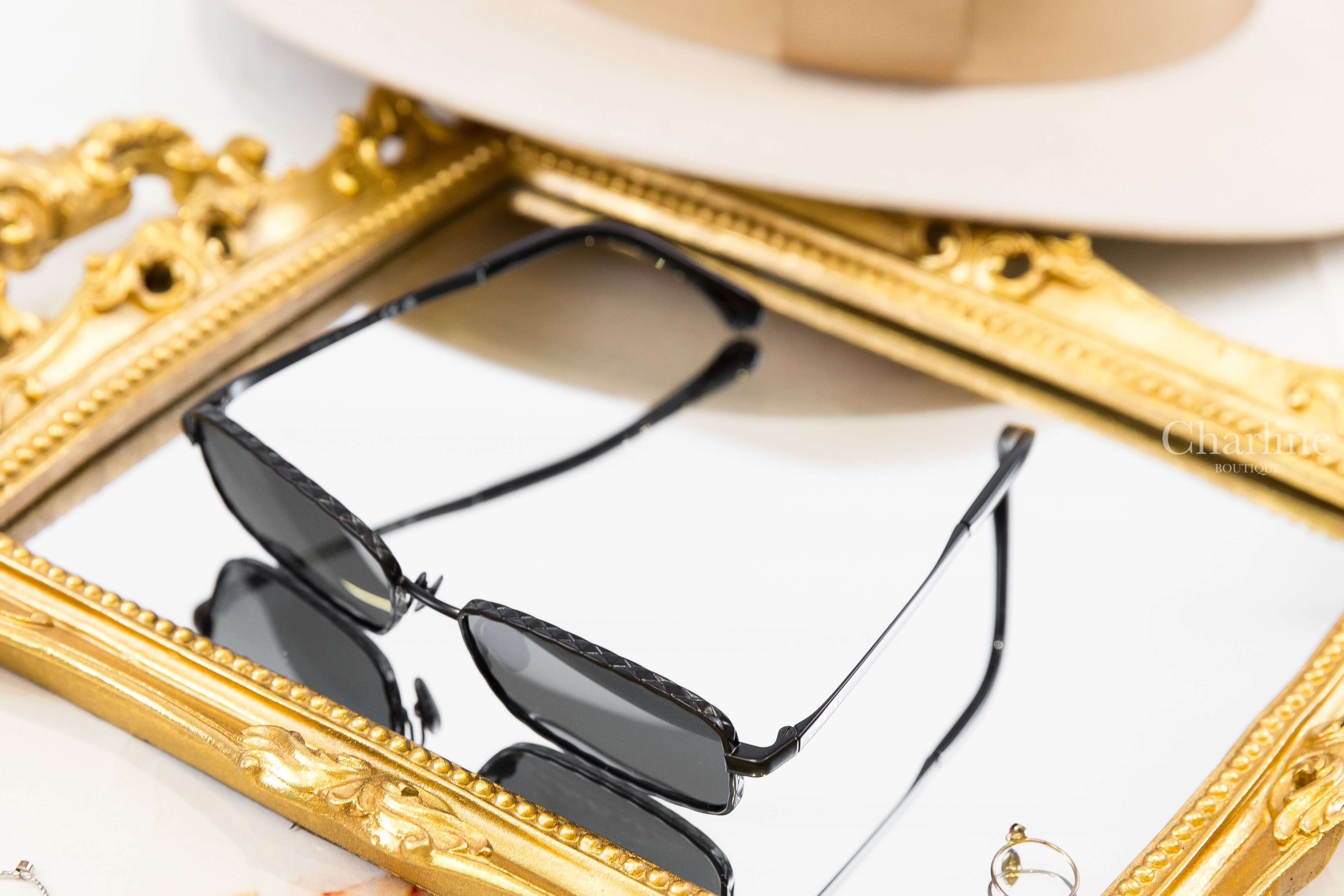 Chanel Rectangle Sunglasses 黑色長方形菱格紋方框黑色鏡片側邊金色字母太陽眼鏡-Charline Boutique 精品代購