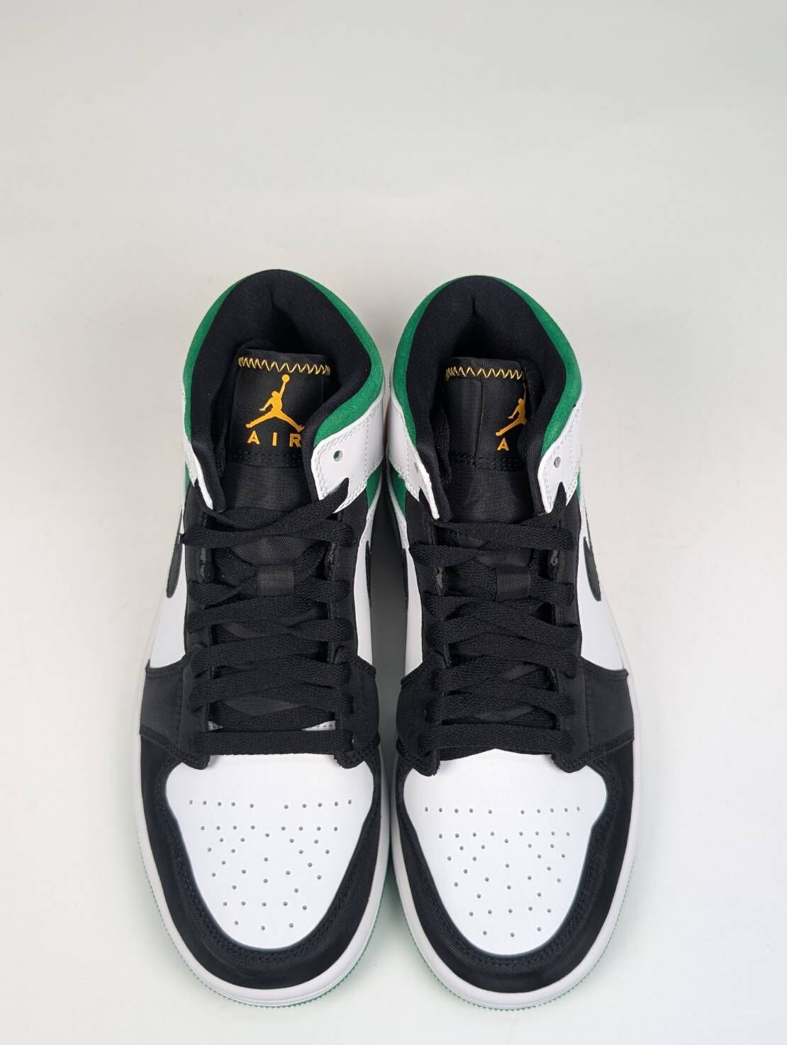微瑕疵-左右腳內外側中底發黃 852542-101/7.5 Nike Air Jordan 1 Mid SE "Oakland" 白綠橙 男鞋