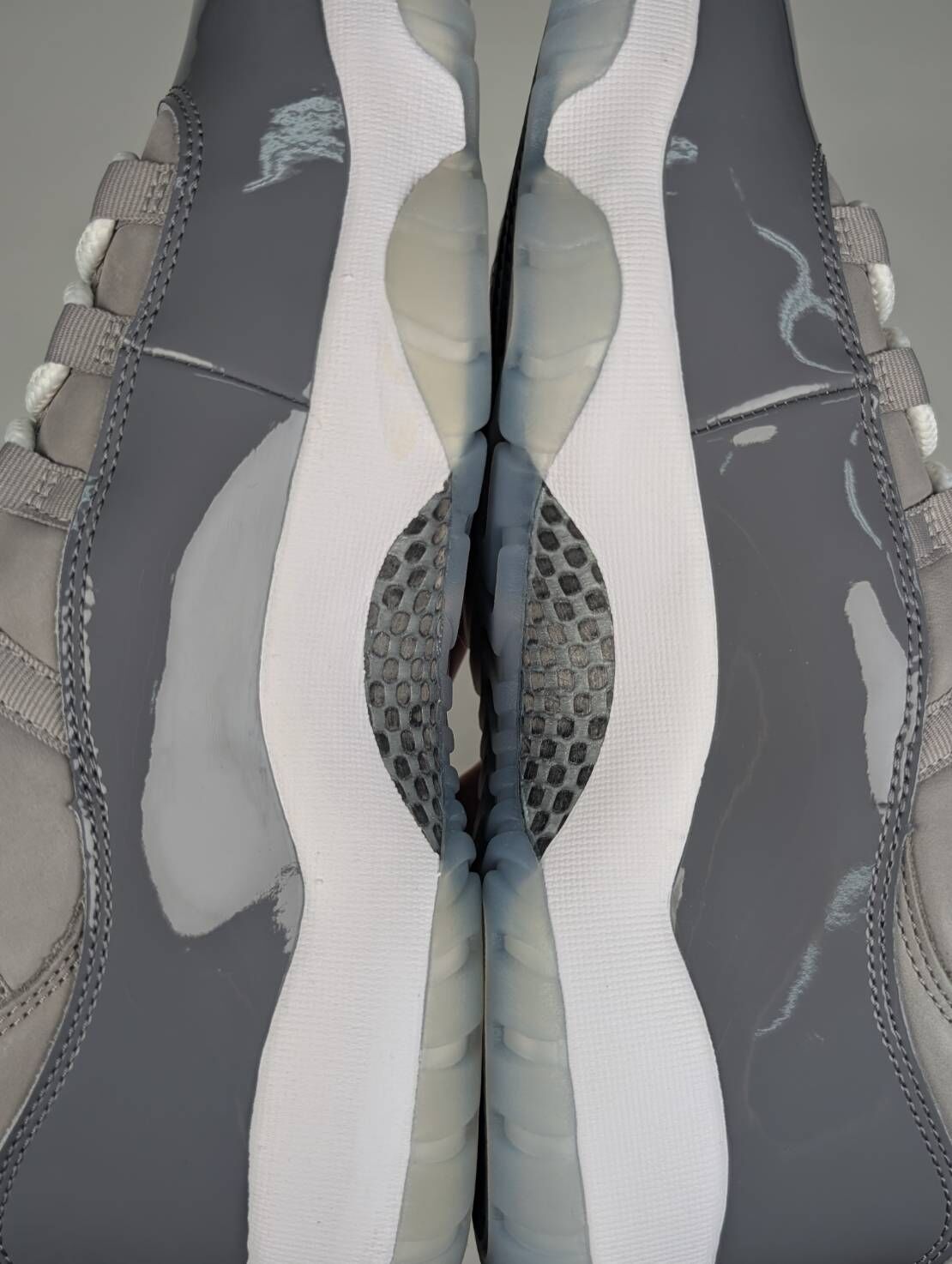 微瑕疵-左腳大底發黃 CT8012-005/11 Air Jordan 11 " Cool Grey " 復刻版 2021版 酷灰 灰白