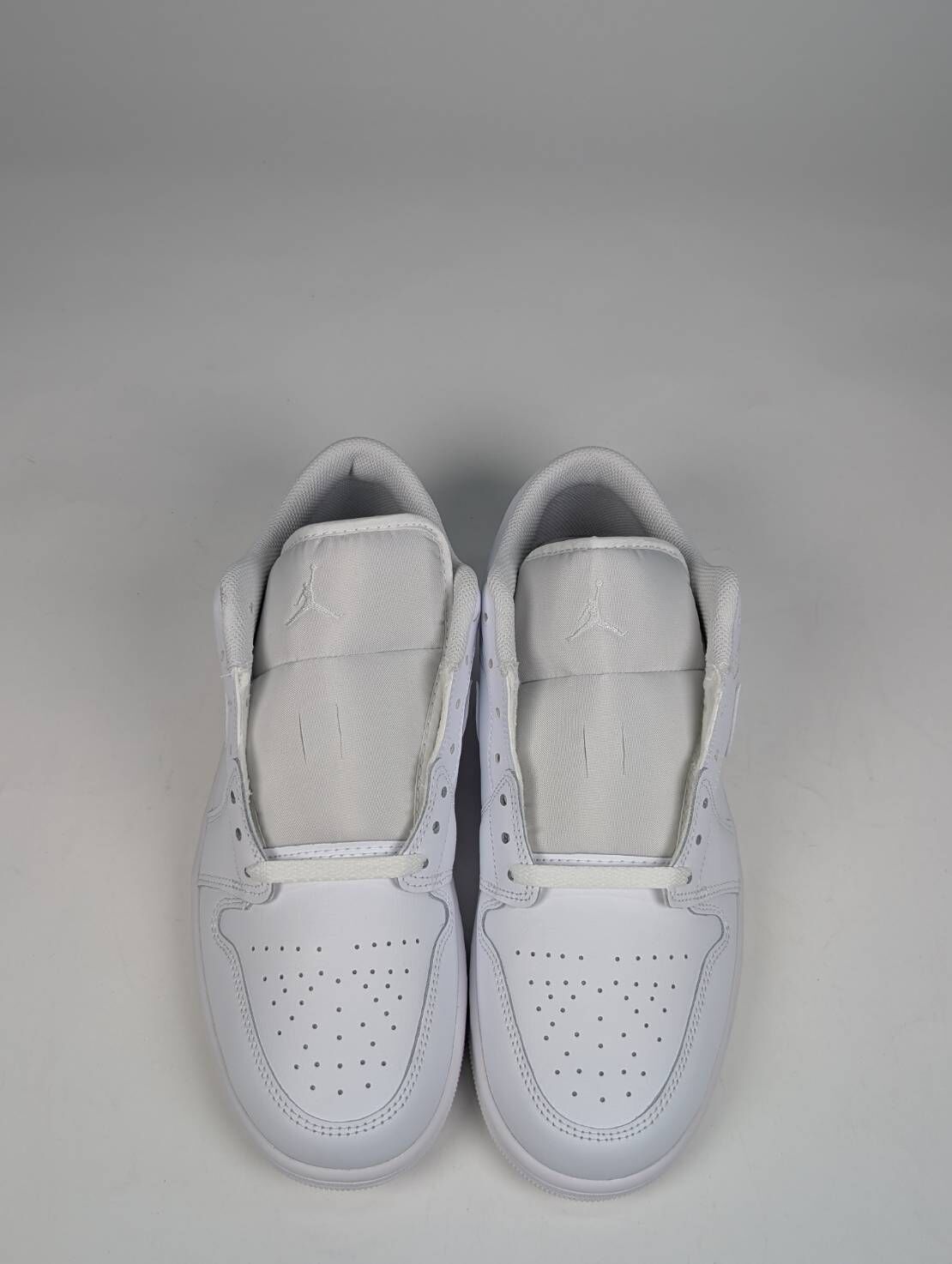 微瑕疵-右腳內側勾勾脫落 553558-136/10 Air Jordan 1 Low Triple White