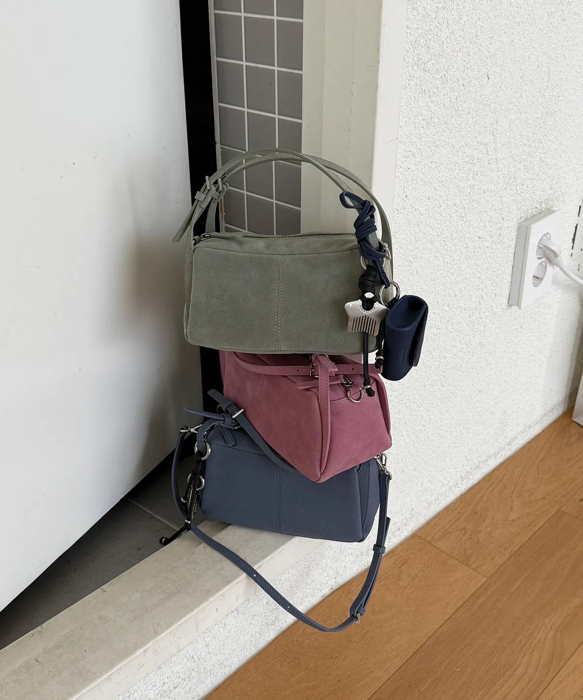 FIND KAPOOR MONO BAG 20 SUEDE