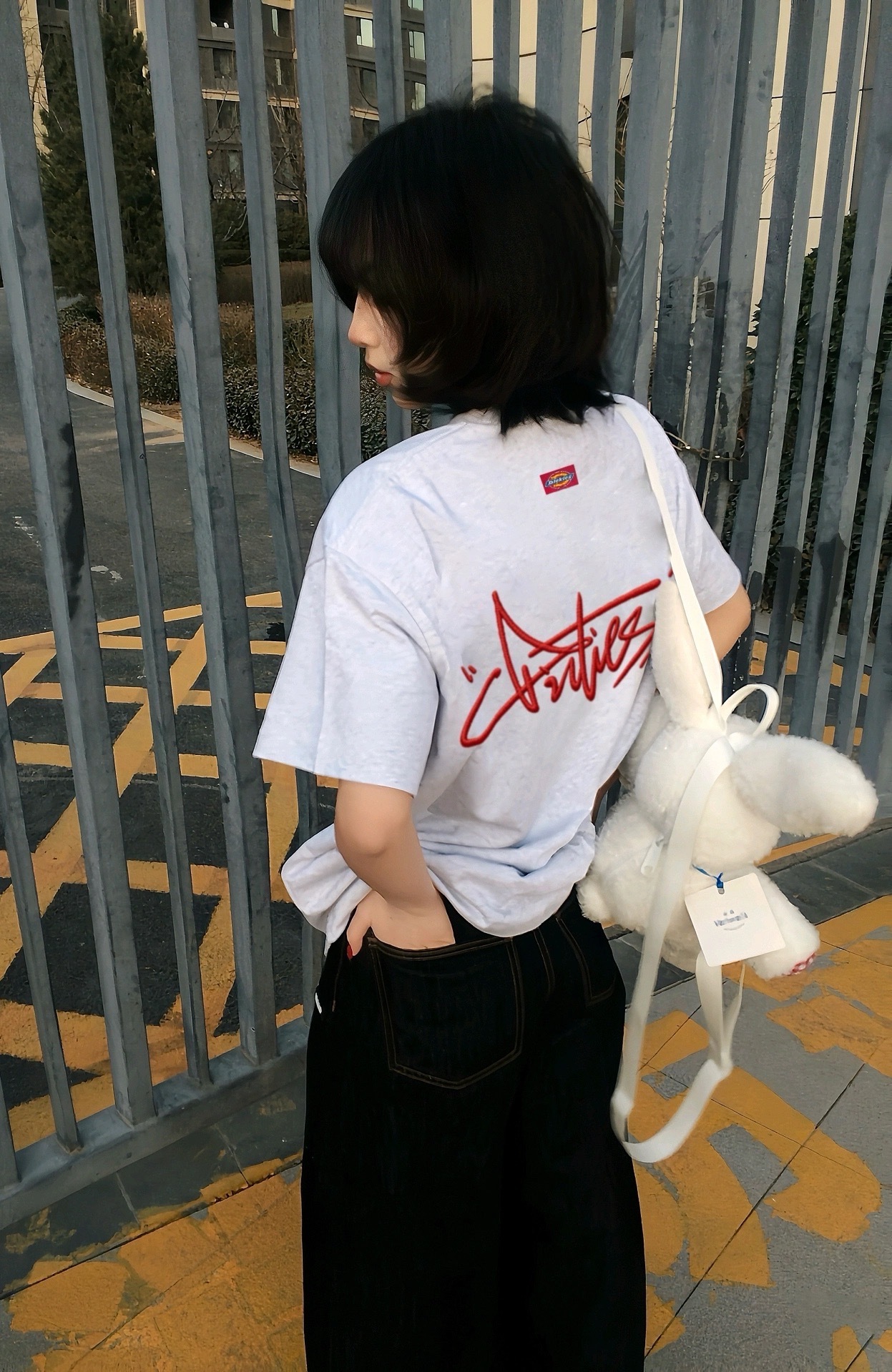 【5/8 - 5/10 週末優惠】Dickies 草寫Logo字 美式刺繡 短袖 T-shirt 多色可選