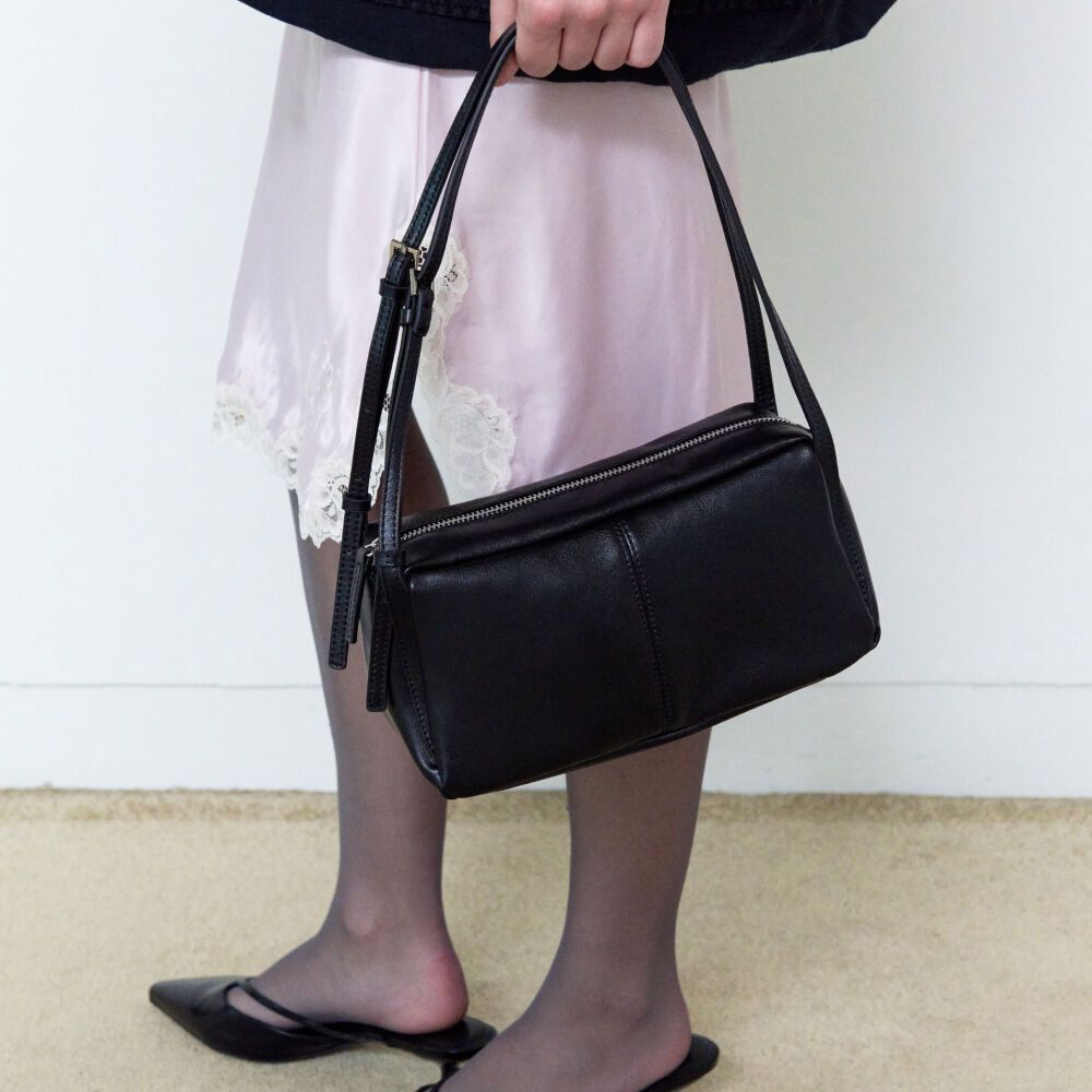 FIND KAPOOR MONO BAG 24