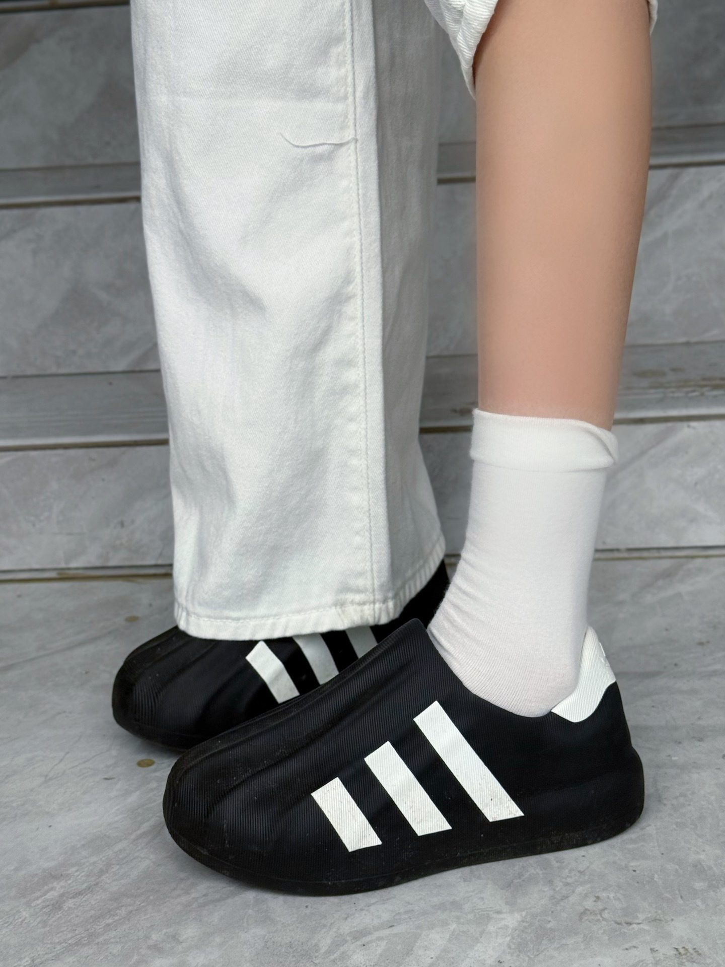 【預購】Adidas 防水 adiFOM Superstar 貝殼頭 三線 厚底增高 膠鞋 懶人鞋 HQ8752