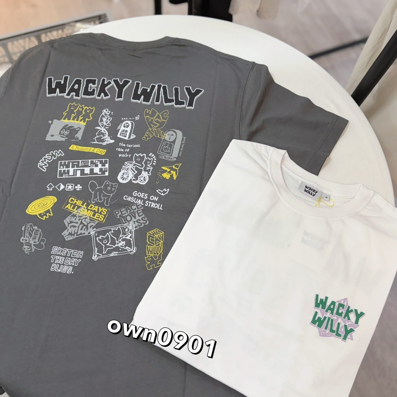 【OWN】Wacky Willy 短袖 上衣 春夏 造型 塗鴉 休閒 短T 小黃人 男女同款 炭灰 白色