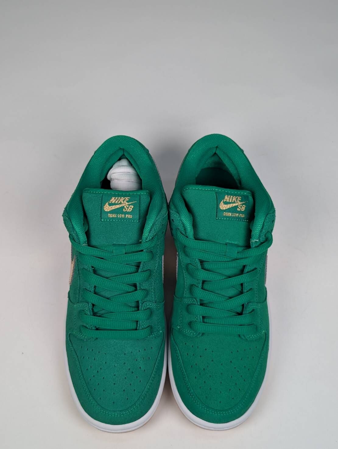 微瑕疵-右腳前頭鞋底小黑點 BQ6817-303/9 Nike SB Dunk Low Pro "Shamrock" 帕特里克節 綠 男鞋