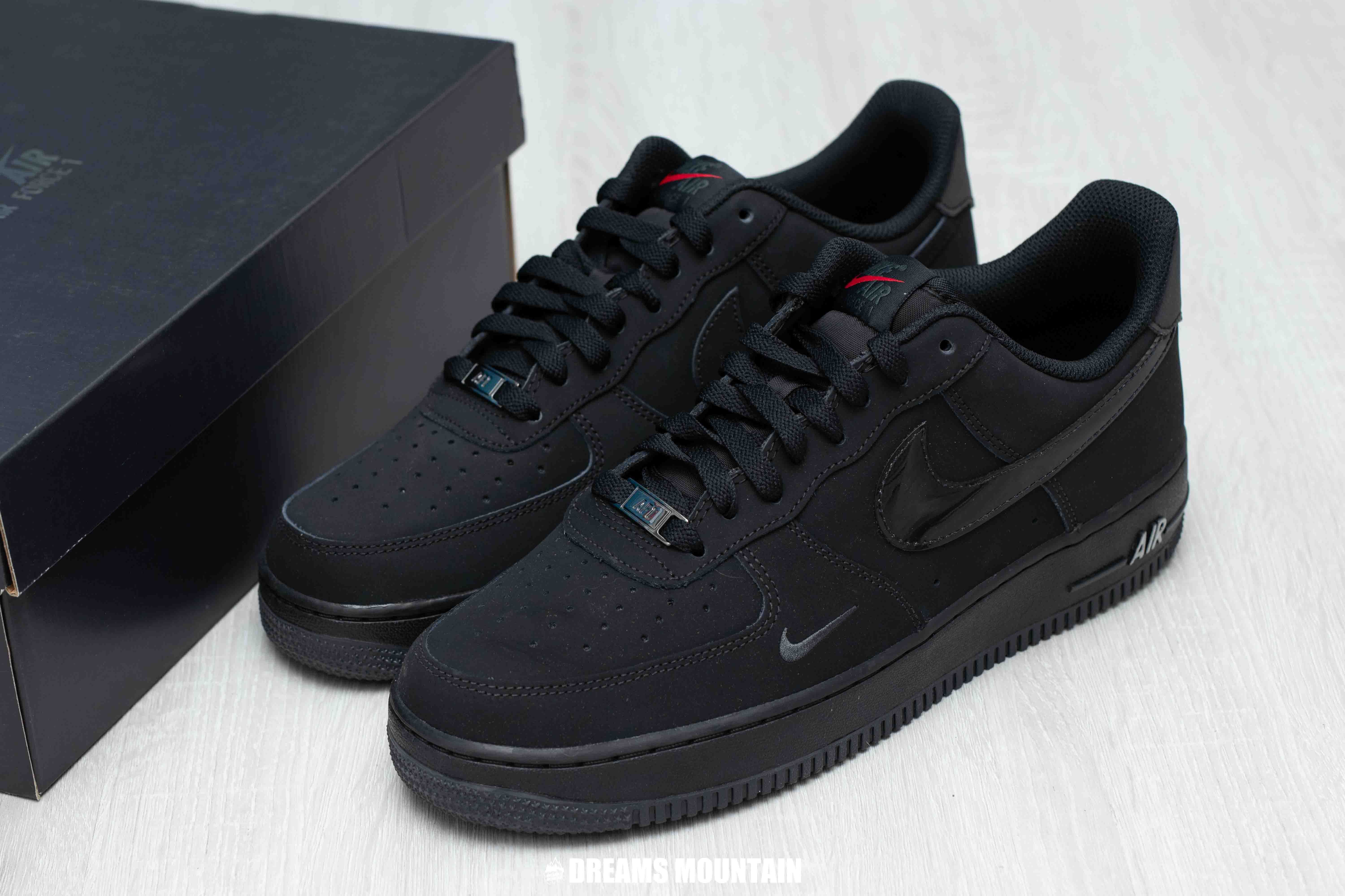 【預訂】NIKE AIR FORCE 1 07 LV8 全黑刺繡小剔 漆皮剔-MEN
