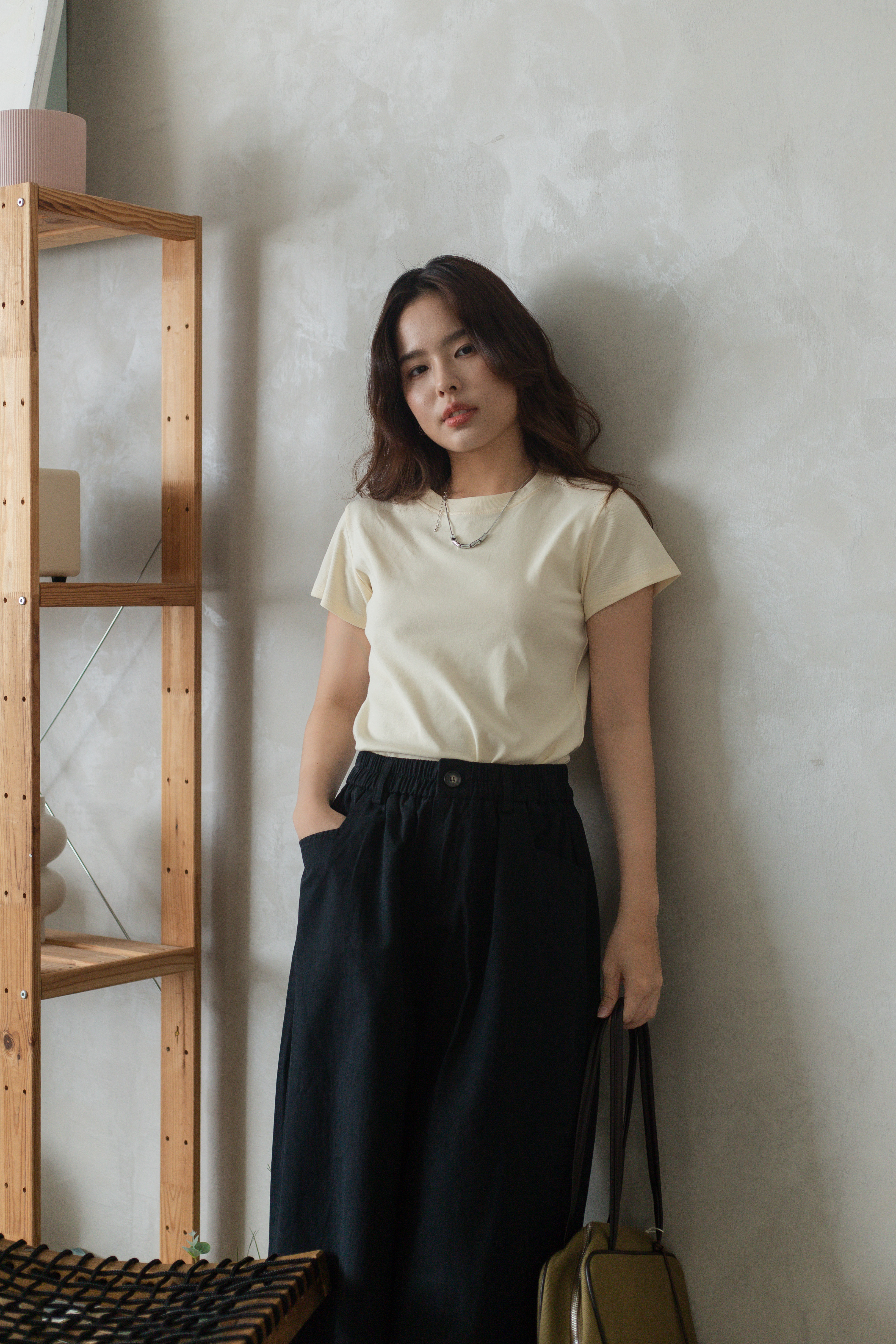 Hille Clean Cut Tee Beige -2724TSBEI