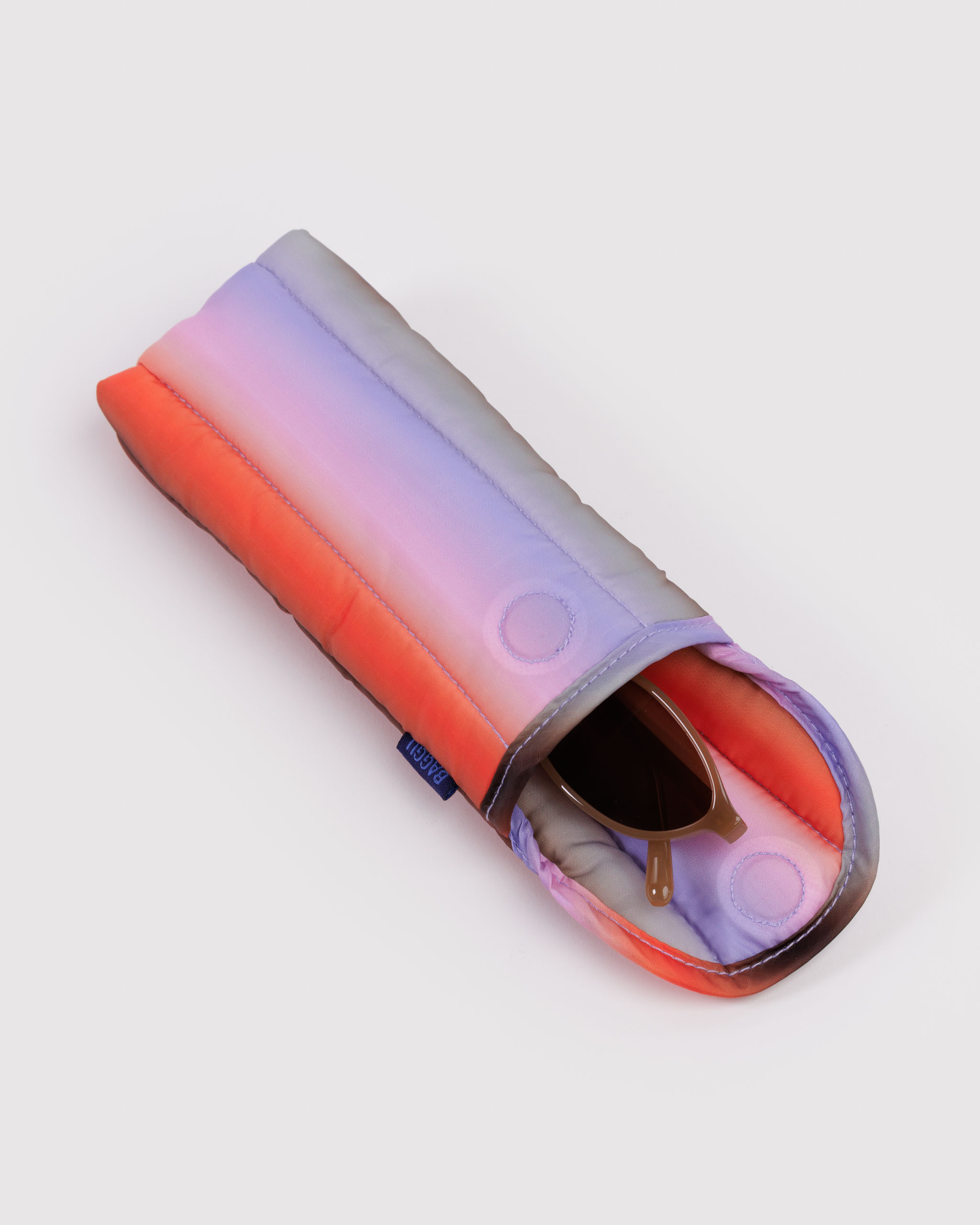 Puffy Glasses Sleeve - Gradient Stripe Poppy & Lilac｜BAGGU