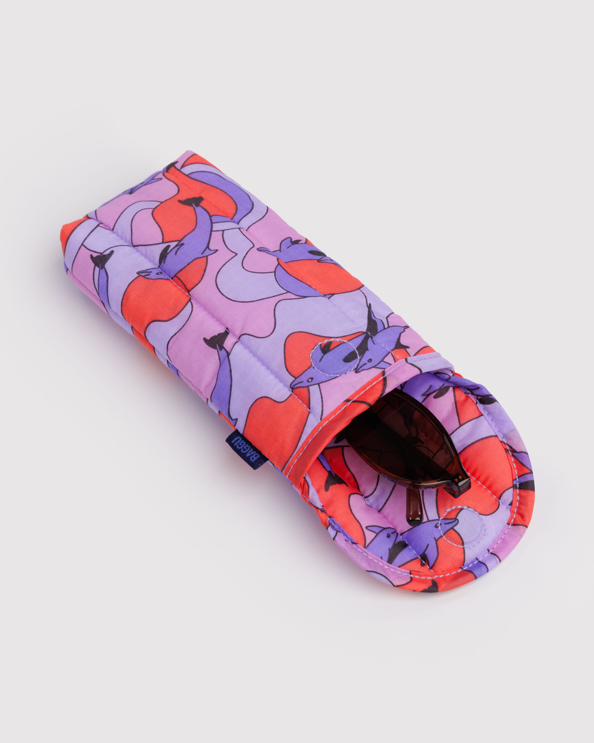 Puffy Glasses Sleeve - Dolphins｜BAGGU