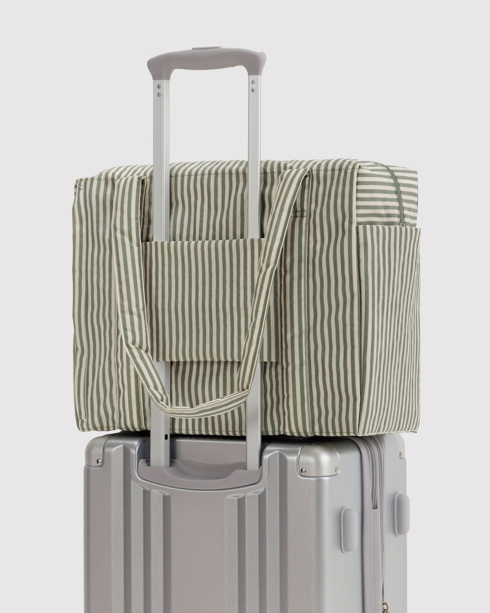 Small Cloud Carry-On - Sage Stripe｜BAGGU