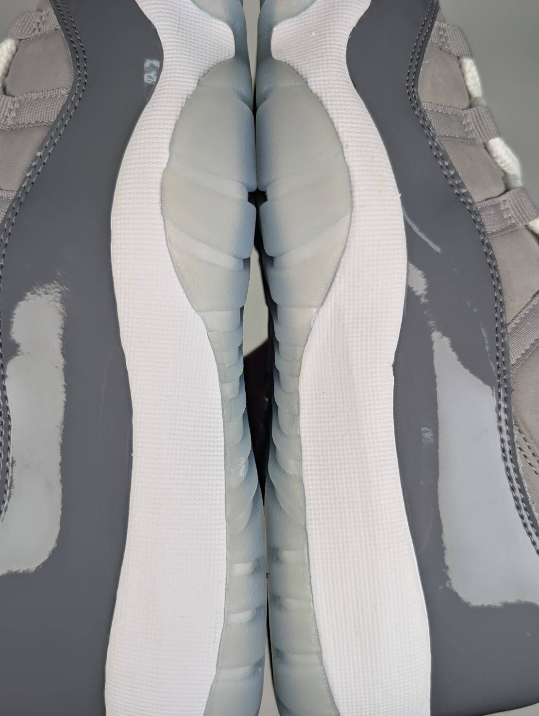 微瑕疵-左腳外側中底泛黃 CT8012-005/11.5 Air Jordan 11 " Cool Grey " 復刻版 2021版 酷灰 灰白