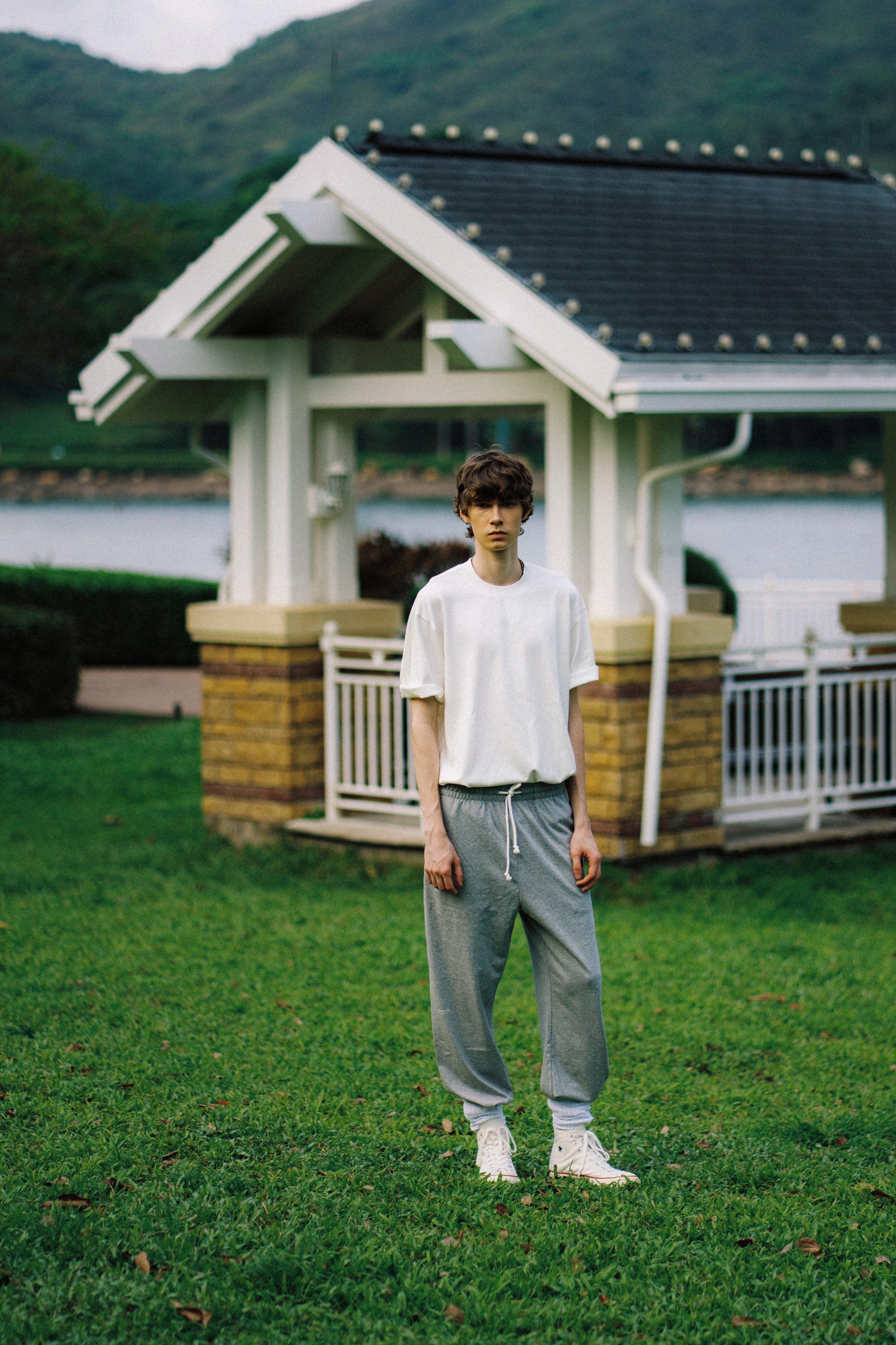 A MINIMAL CLUB LOGO TEE WHITE AM64TE09WT