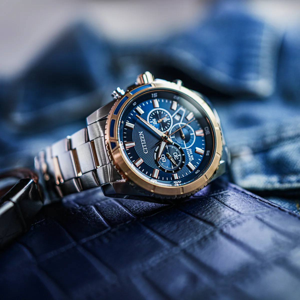 【CITIZEN 星辰】個性率性 銀藍 真三眼 計時 日期 夜光 不鏽鋼 手錶 AN8206-53L