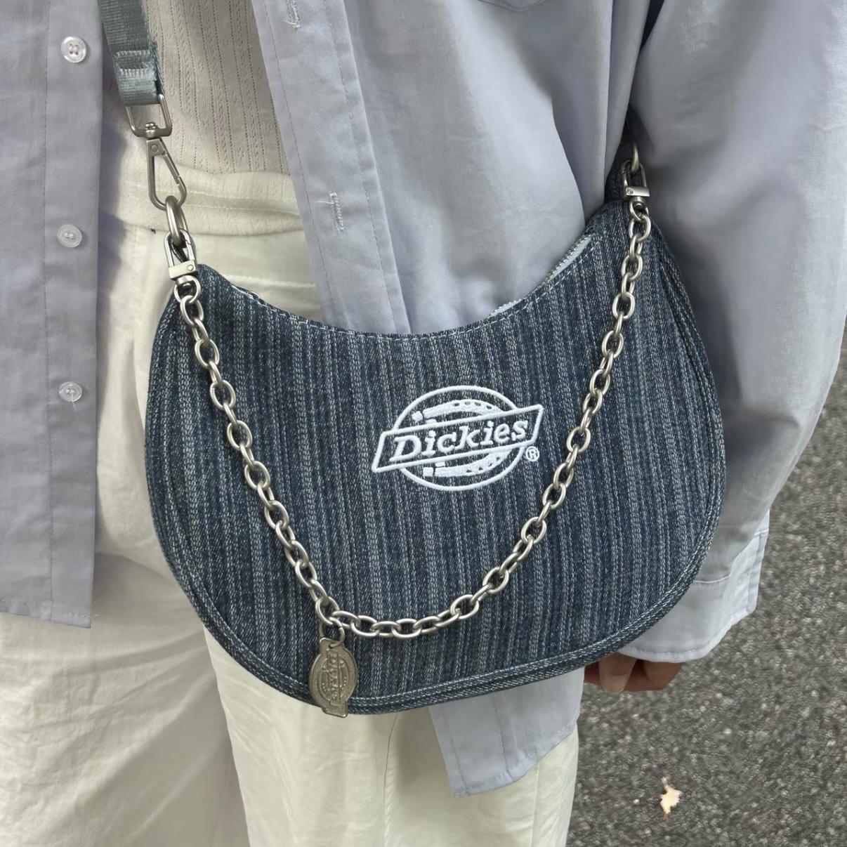 （預購）Dickies 復古鏈條刺繡牛仔 半月包 鏈條包 肩背包