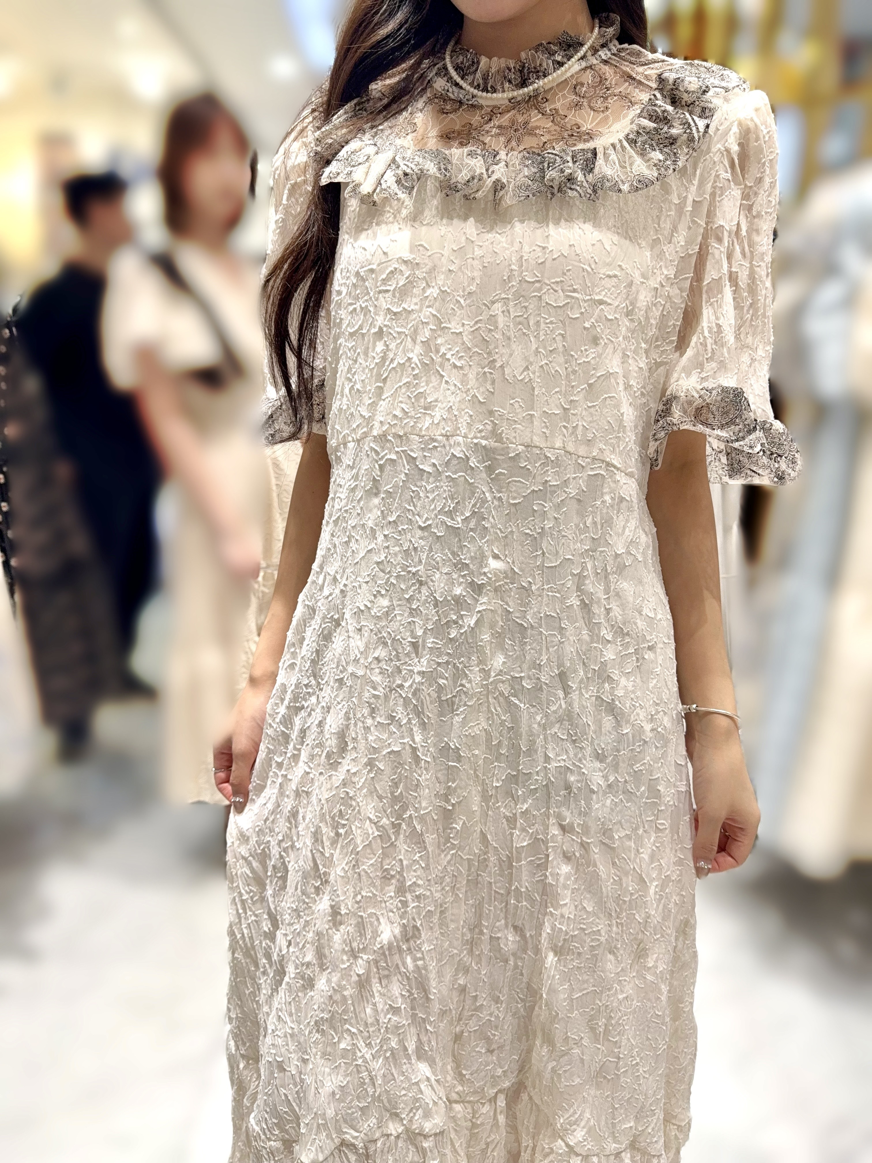 AD61 胸44  腰40 HIP46 長49 $999  [一口價]