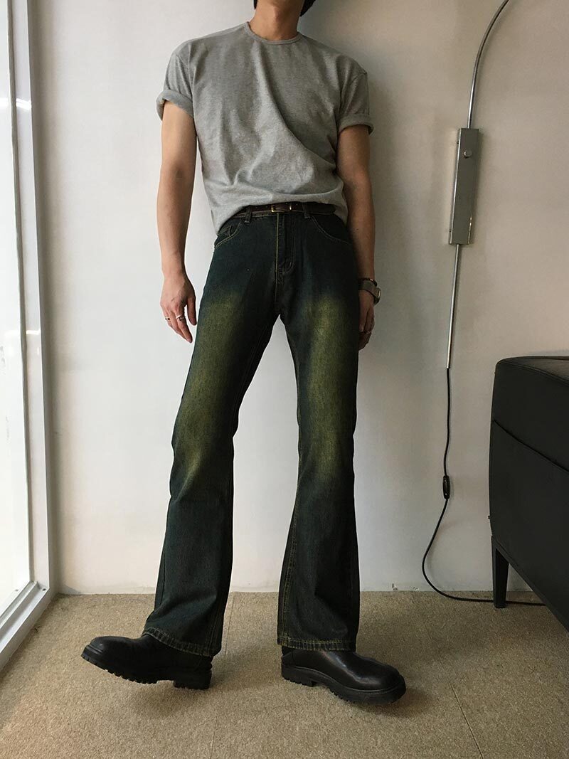 水洗刷色喇叭牛仔褲