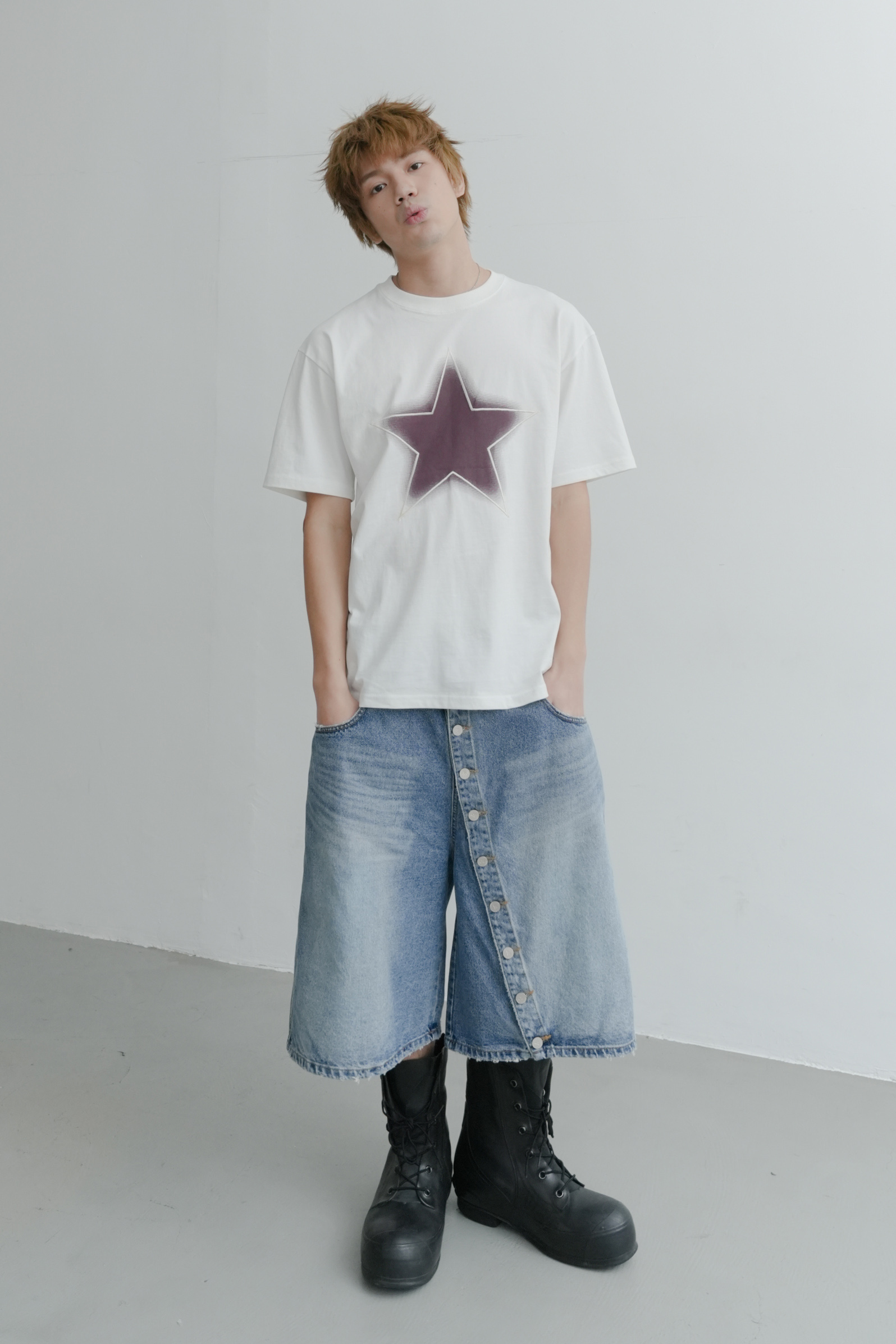 star embroidery print box tee #上衣