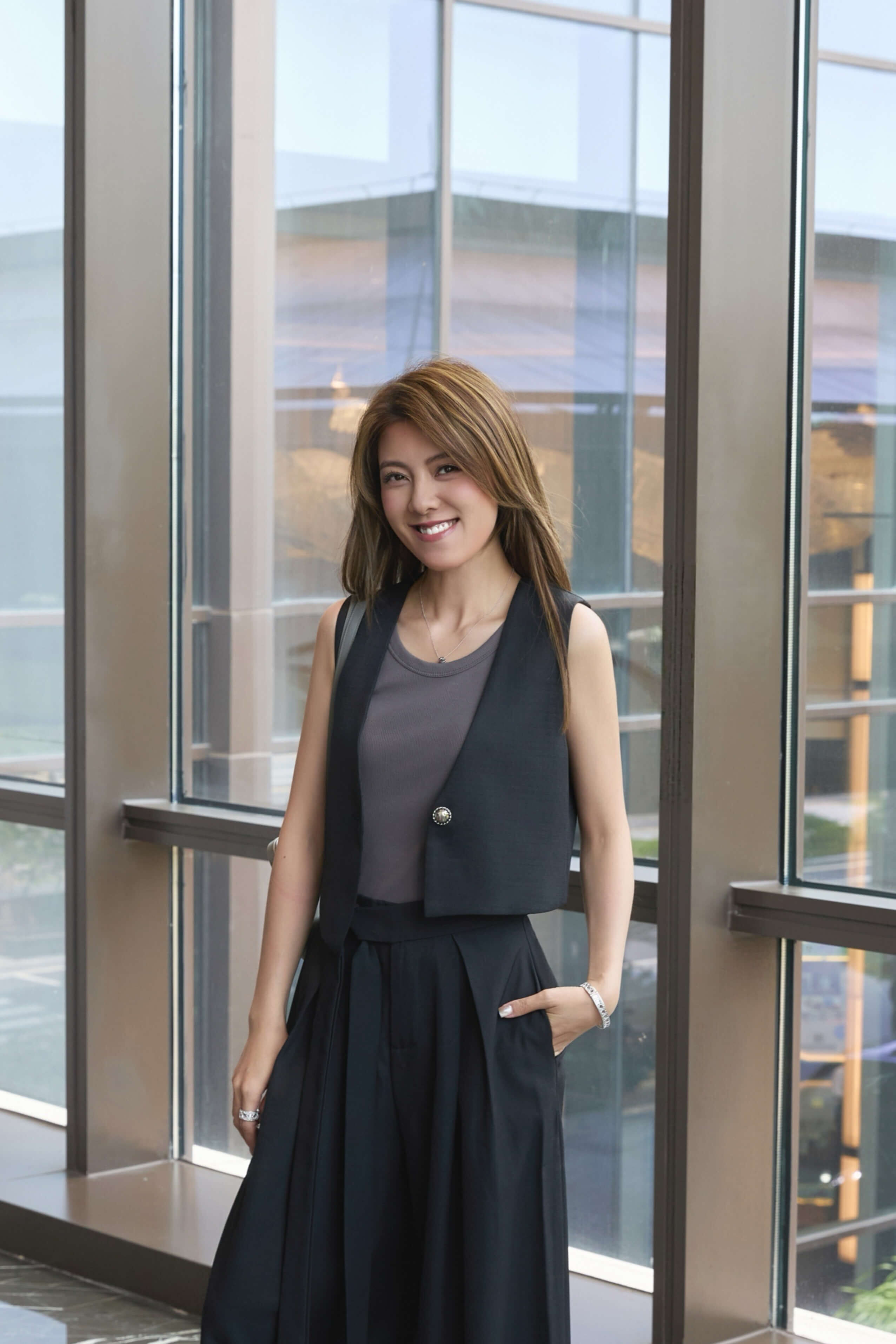 Single-Breasted Cropped Vest_JK265L02
