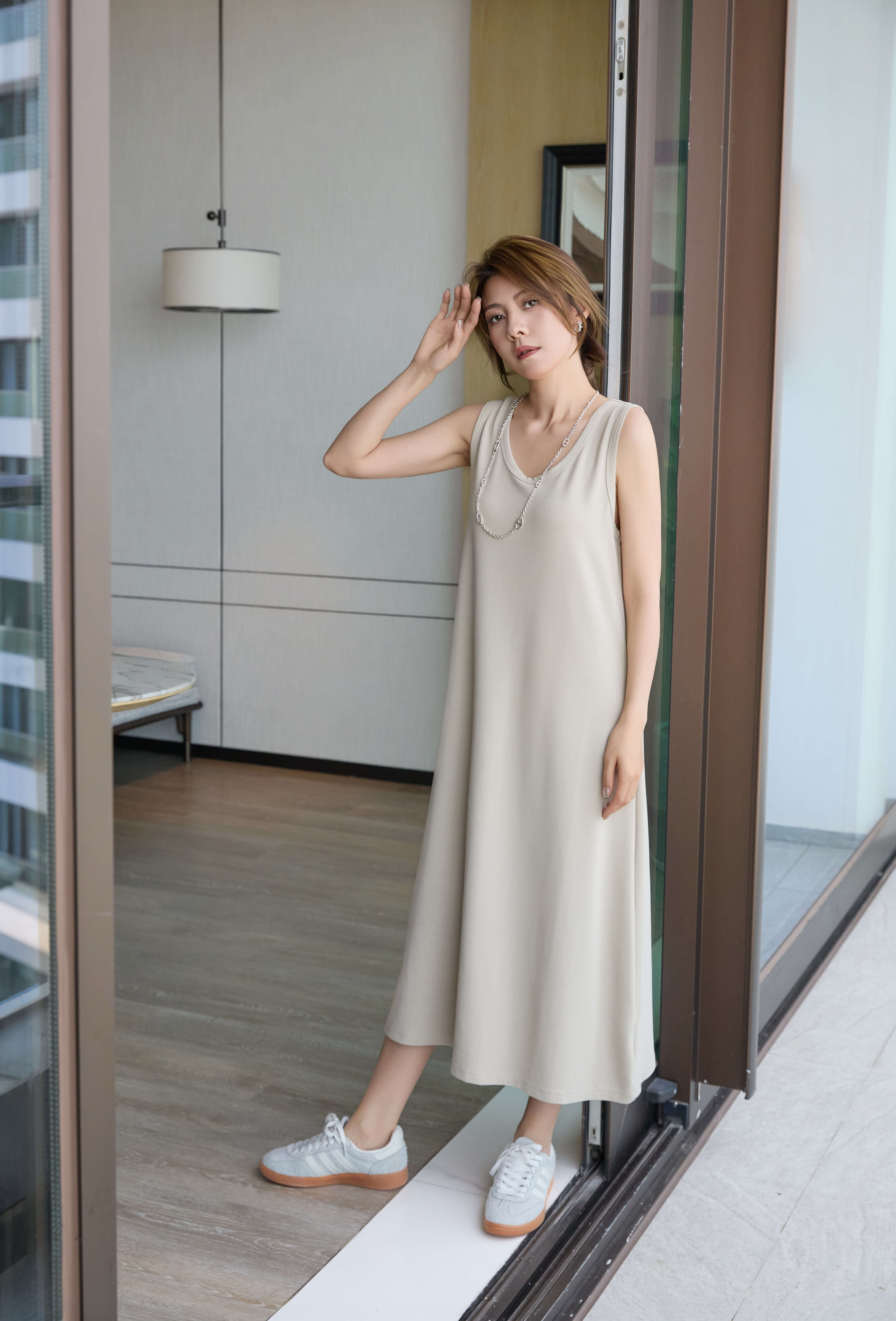 Relaxed Sleeveless Dress_DS265L10