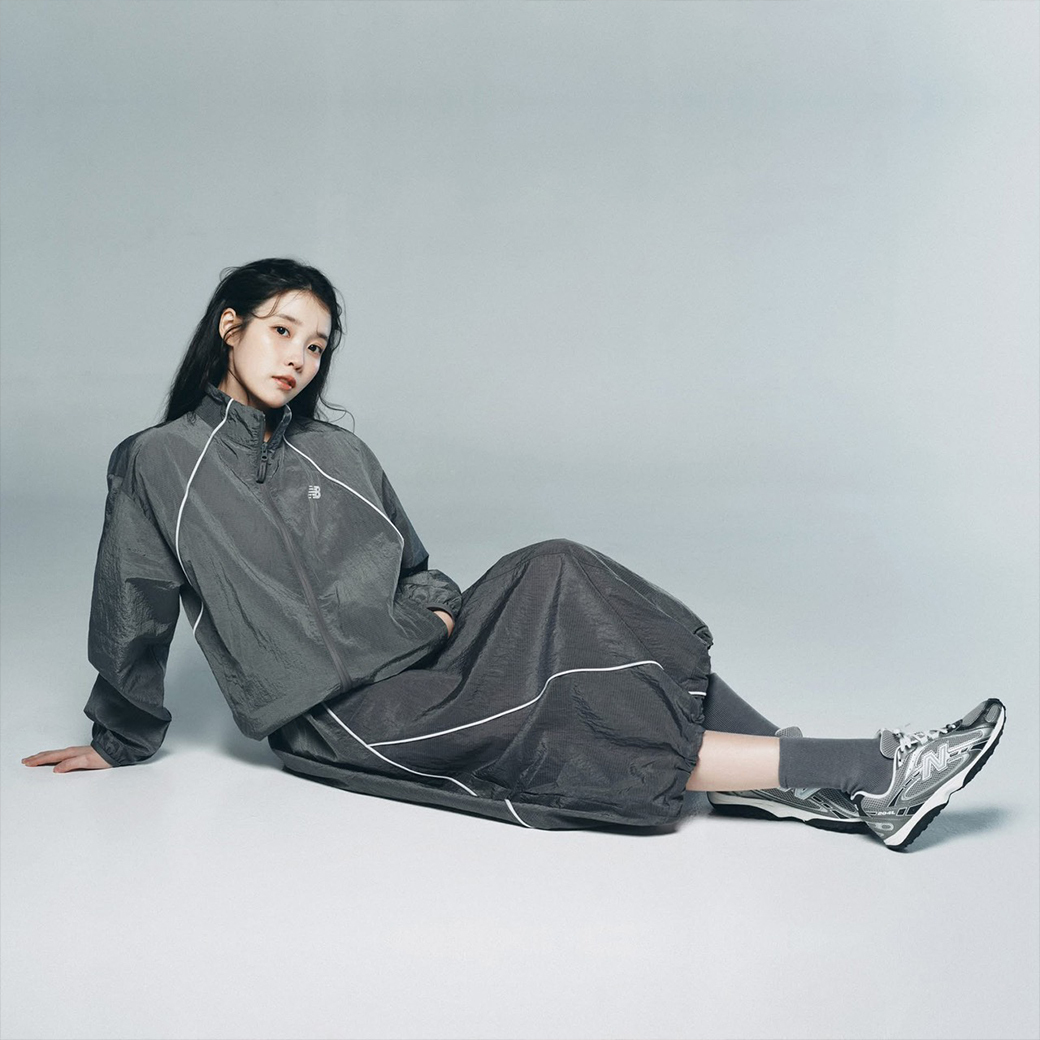NEW BALANCE SPORT LEGACY NB IU同款 李知恩 A字裙 長裙 煙灰 (女款)