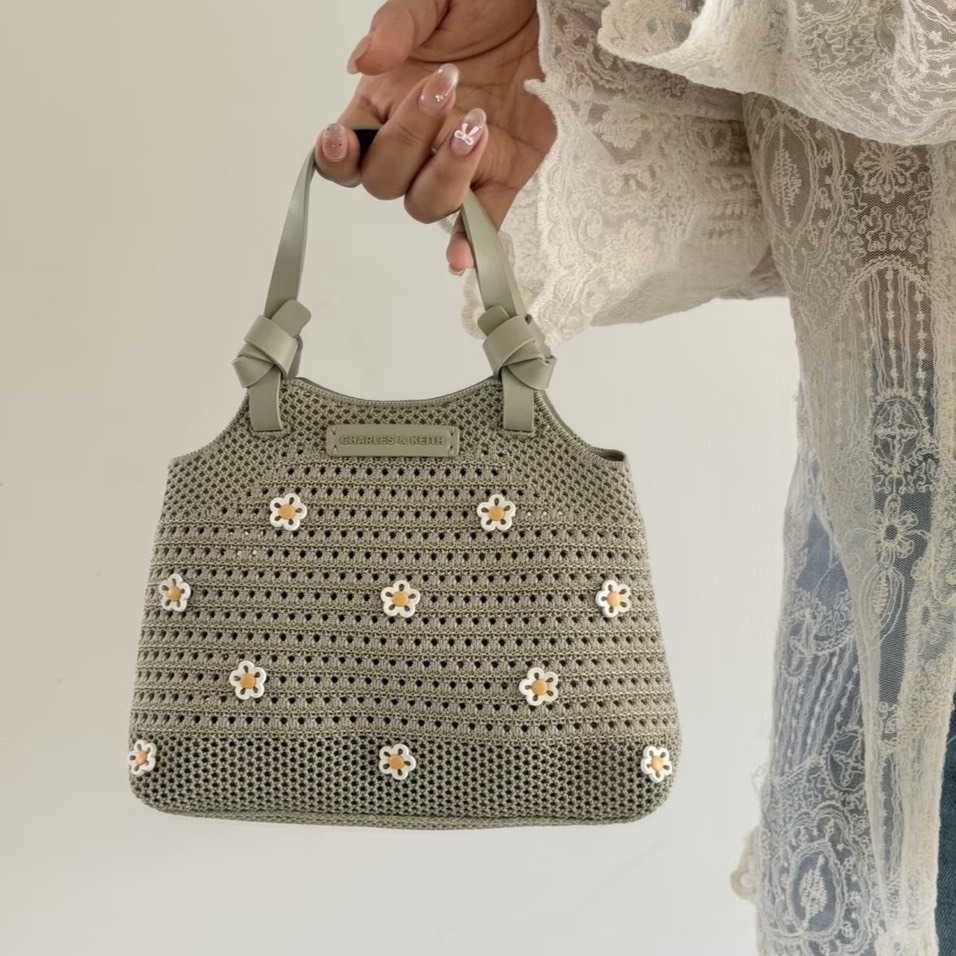 (附贈小包）預購 CHARLES & KEITH 小CK  Ida 編織包