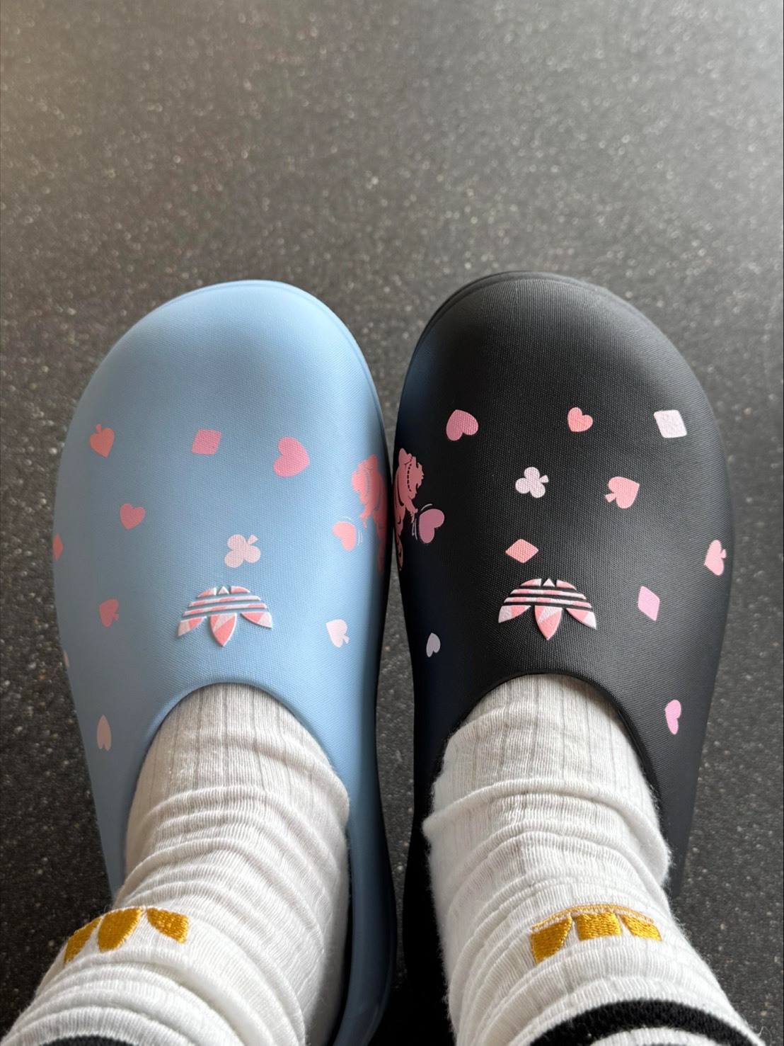 ADIDAS ADIFOM STAN MULE x DISNEY 迪士尼 愛麗絲的夢遊仙境 柴郡貓 妙妙貓 穆勒鞋 懶人鞋 二色