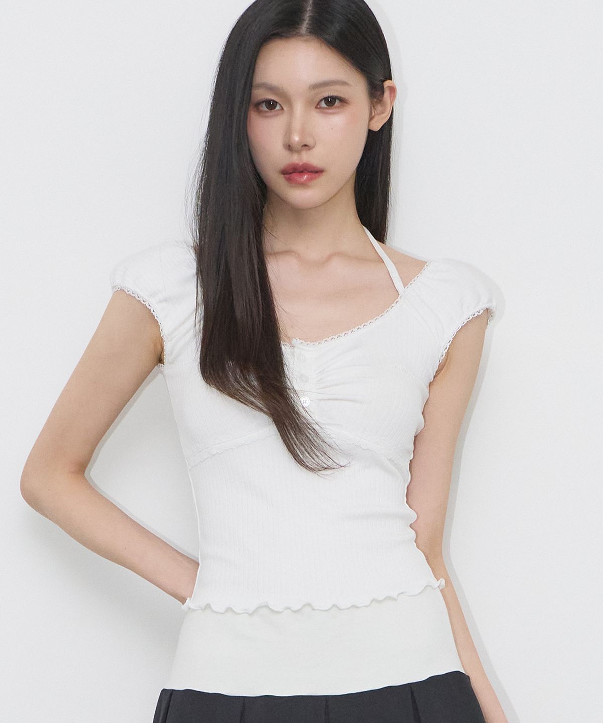 ILLIGO 鈕扣掛脖無袖上衣 26SMTOP10WH