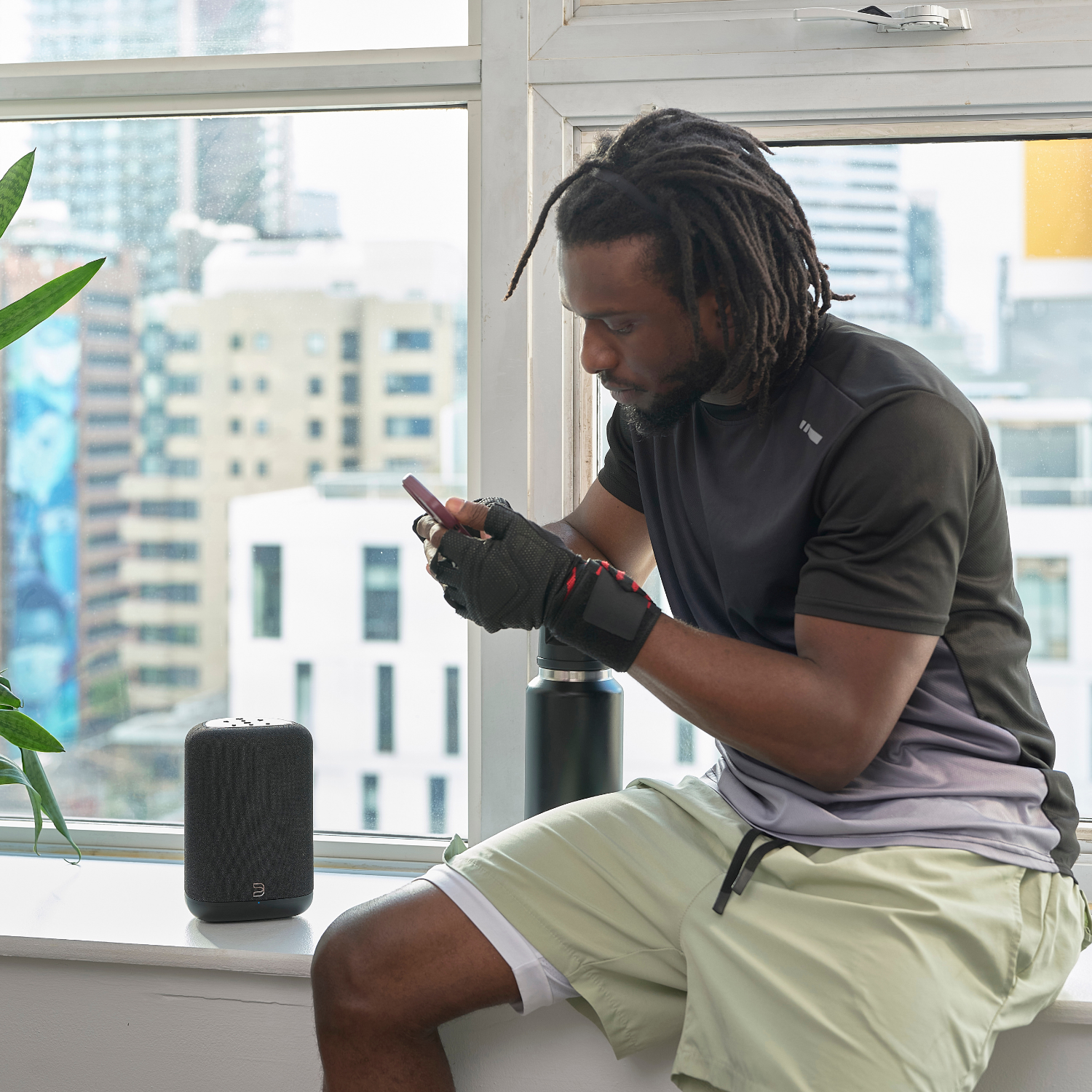 Bluesound PULSE FLEX Wireless All-In-One Music Streaming Speaker black with exercise