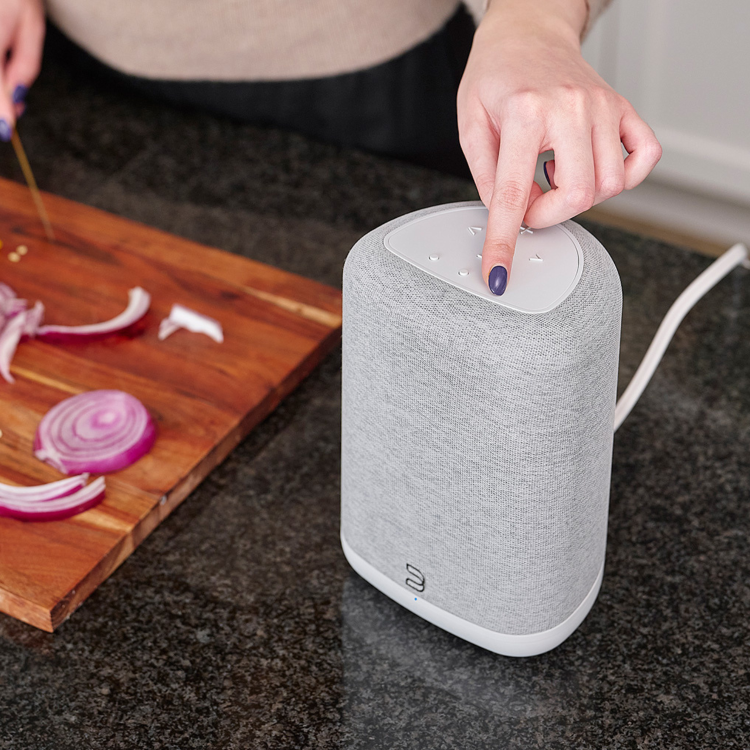 Bluesound PULSE FLEX Wireless All-In-One Music Streaming Speaker pearl with motion