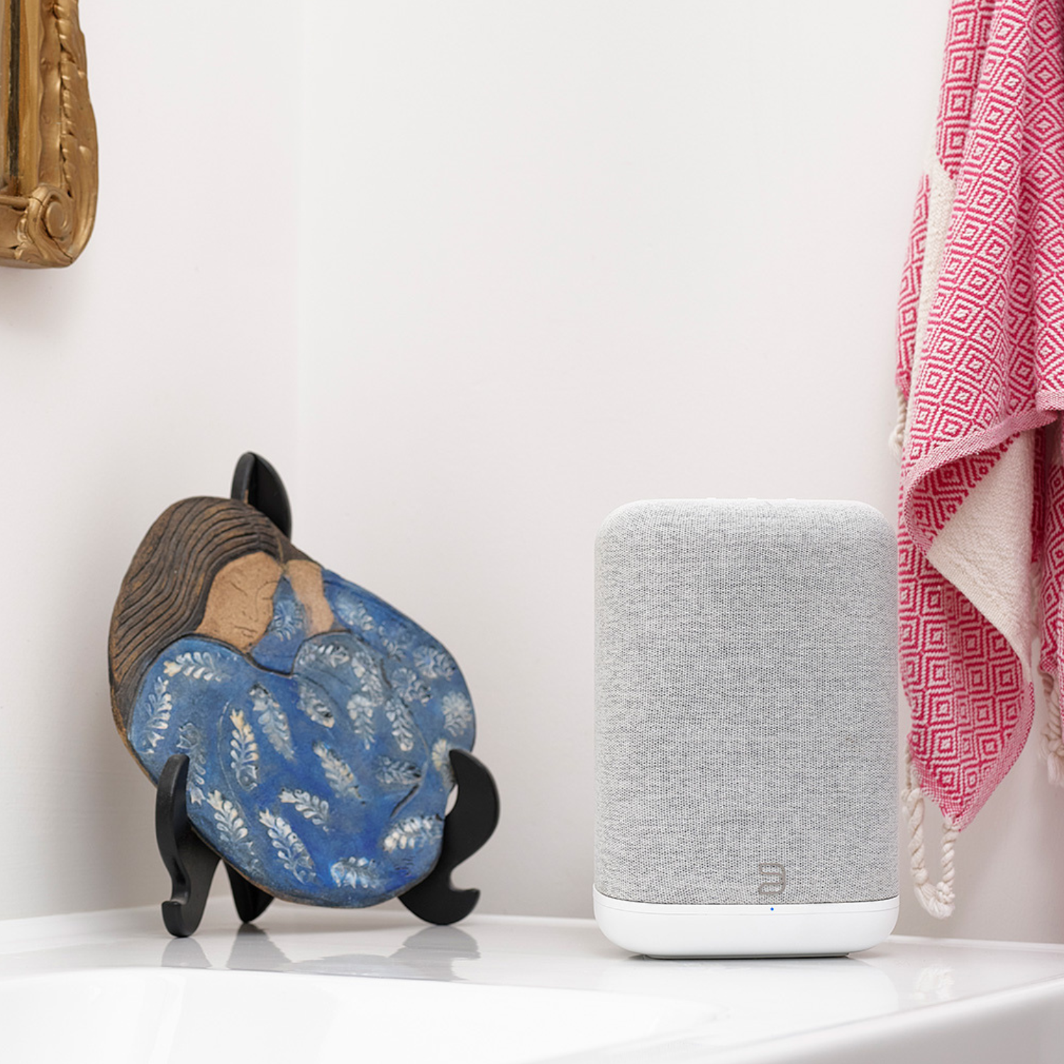 Bluesound PULSE FLEX Wireless All-In-One Music Streaming Speaker pearl in bathroom closeup