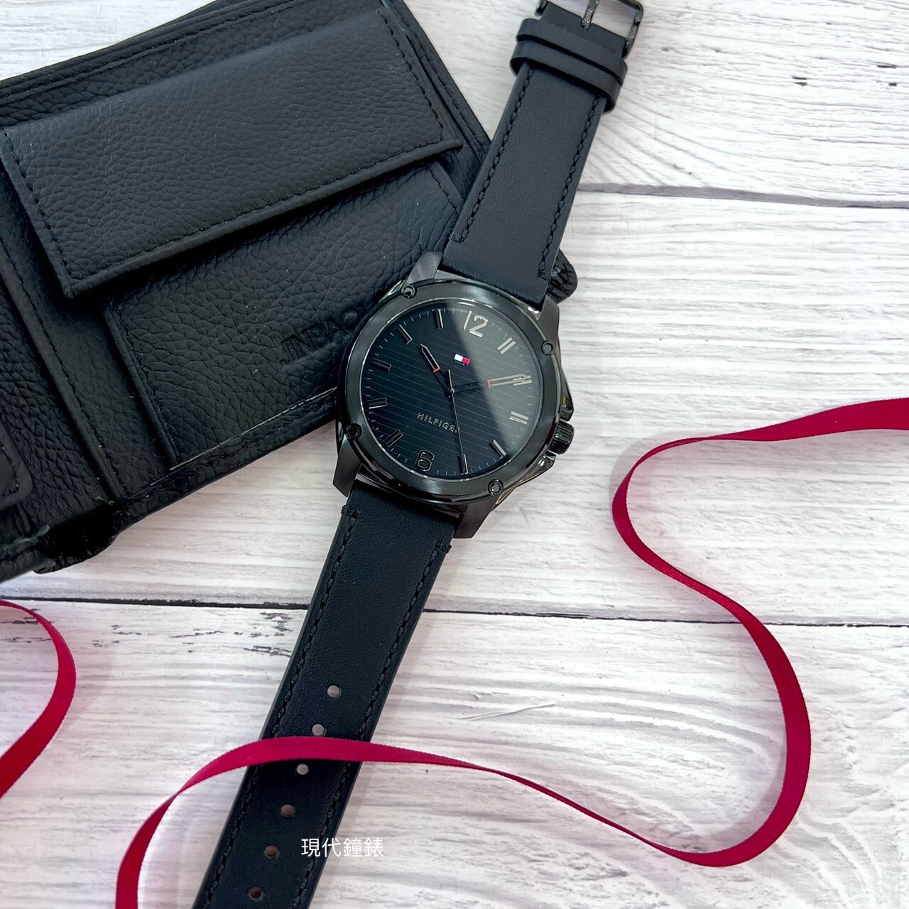 【Tommy Hilfiger】時尚條紋休閒風腕錶 1710485 44mm 現代鐘錶