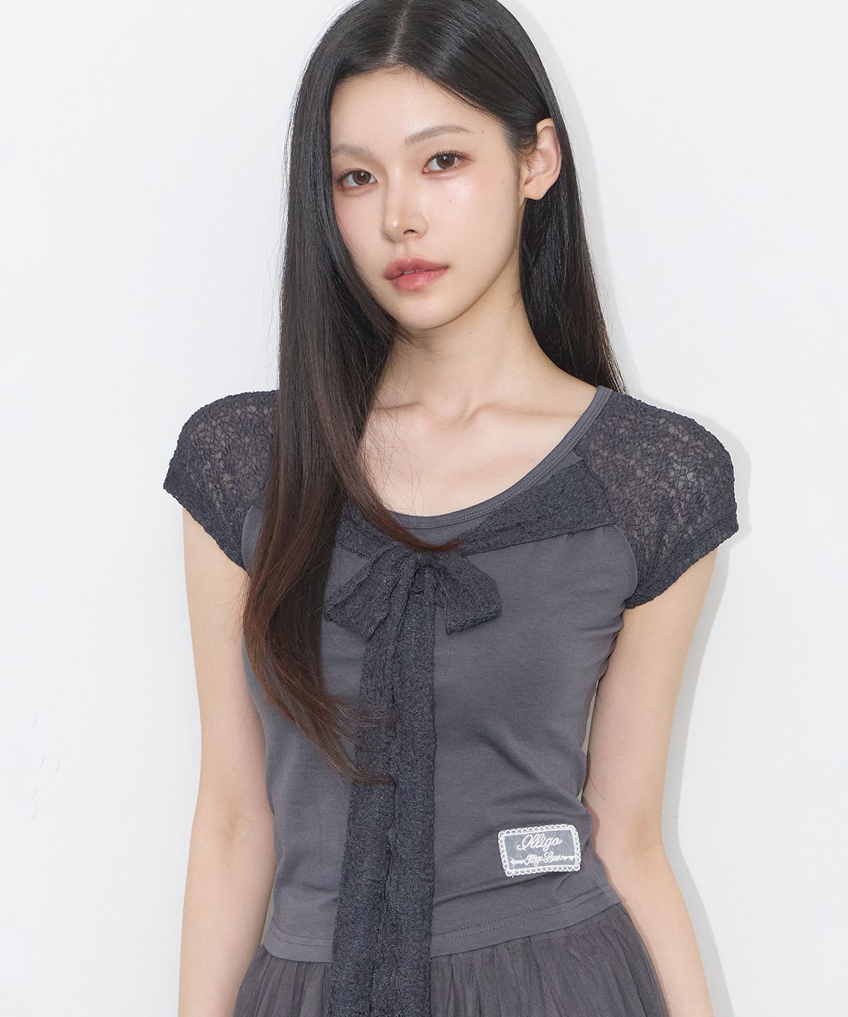 ILLIGO 蕾絲蝴蝶結拼色上衣 炭灰 26SMTOP08CH
