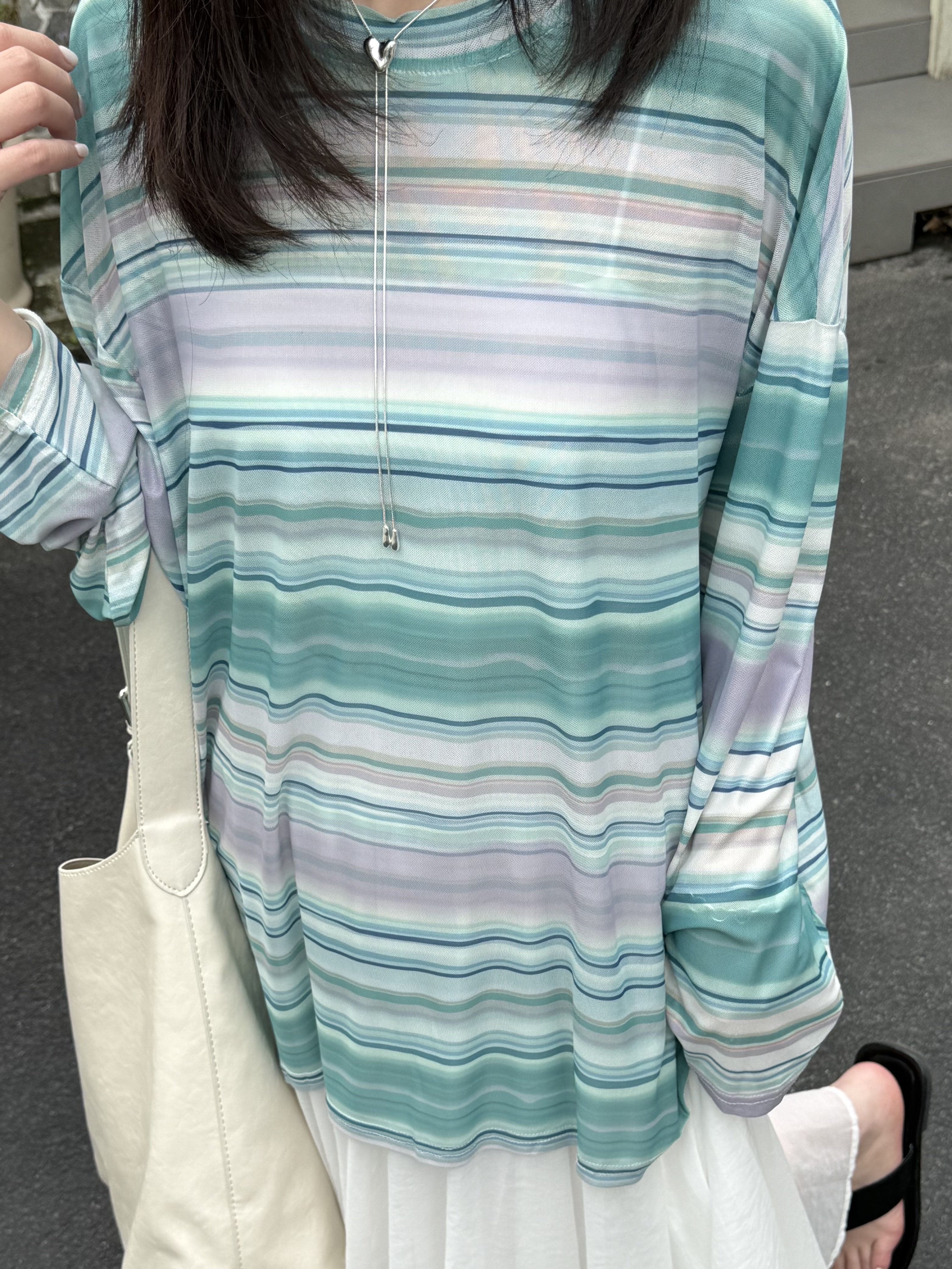 透膚長袖上衣