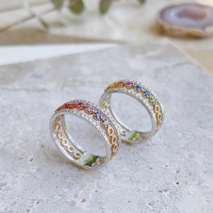 18k gold rainbow sapphires ring