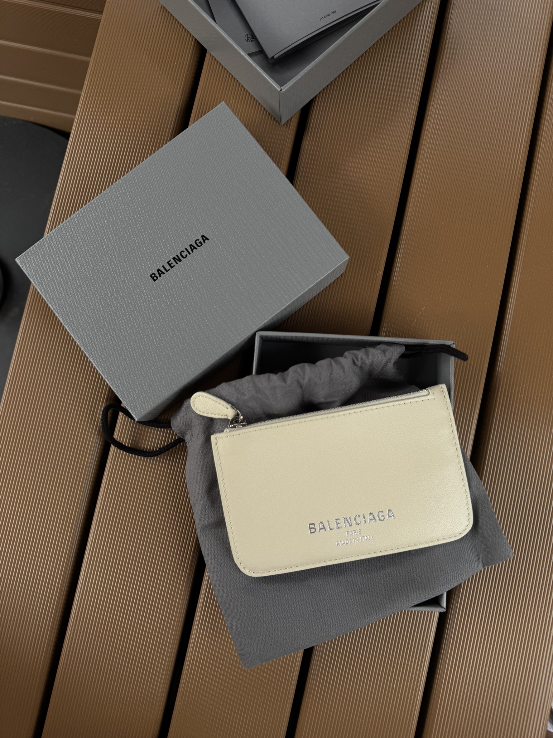 【日本限時連線代購】Balenciaga 巴黎世家 小牛皮拉鍊零錢卡包 米黃