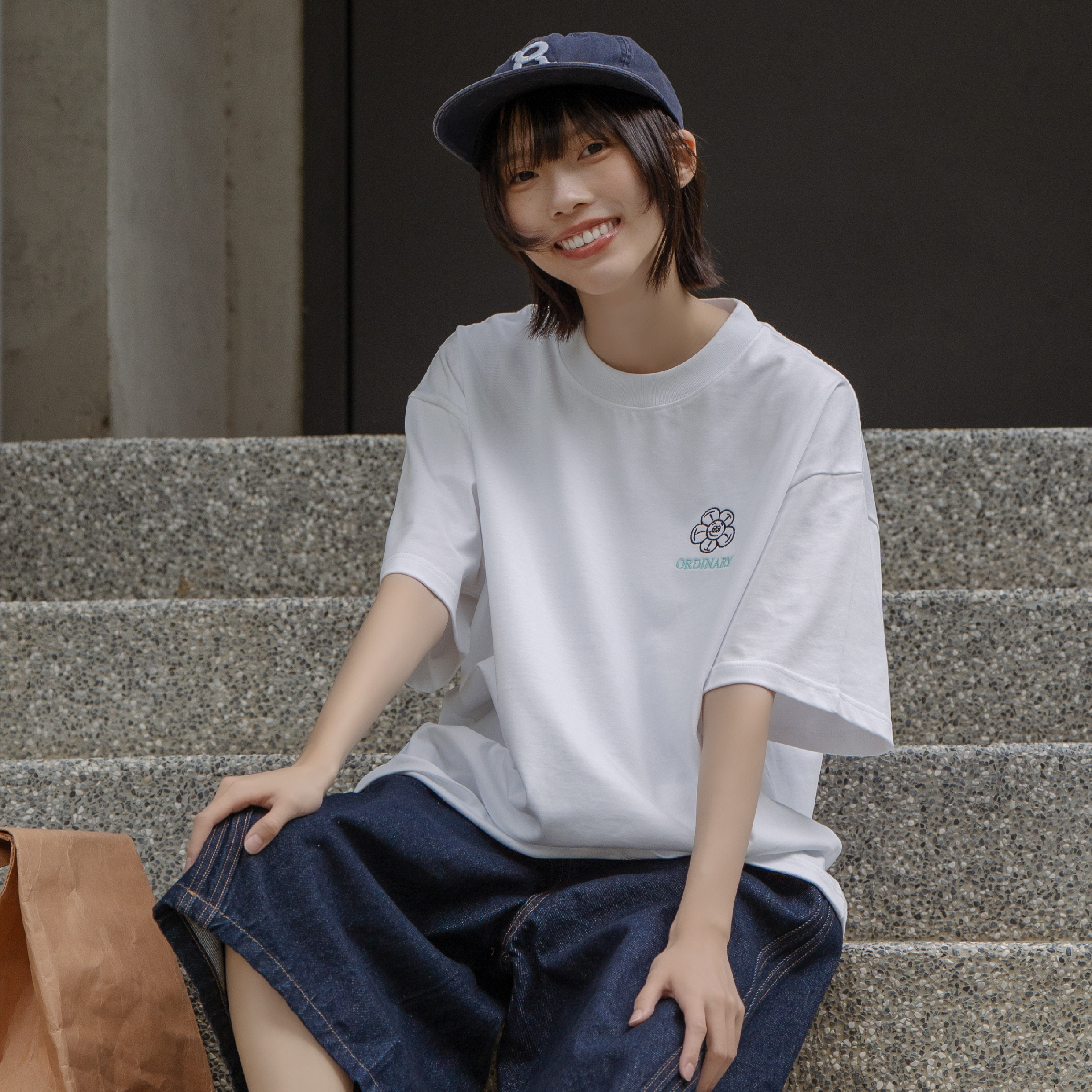 ORDINARY Hadnddrawn Flower Tee 手繪花朵塗鴉短Tee