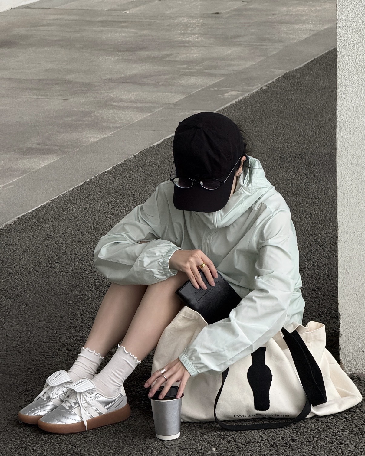 ADIDAS BARREDA MUNDIAL 銀奶油 灰銀 銀色 焦糖底 翻蓋鞋舌 復古 女鞋 HP6922 / 預購