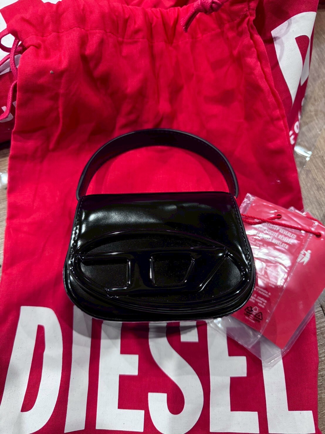 現貨5折 DIESEL 質感黑 D Logo 小款叮噹包 Mini Y2K