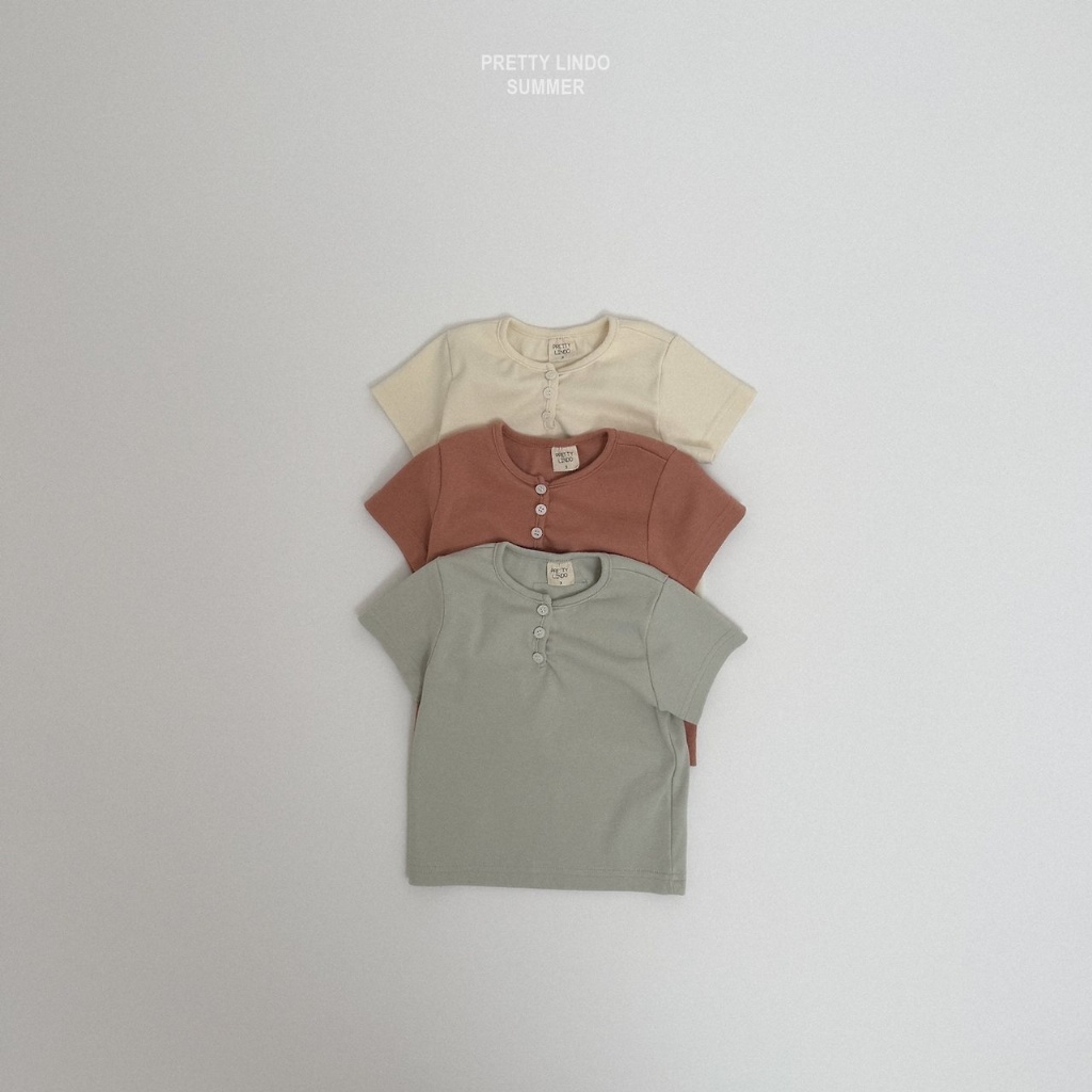 韓國🇰🇷Lindo 背後小碎花貼布三扣上衣(XS-XL)