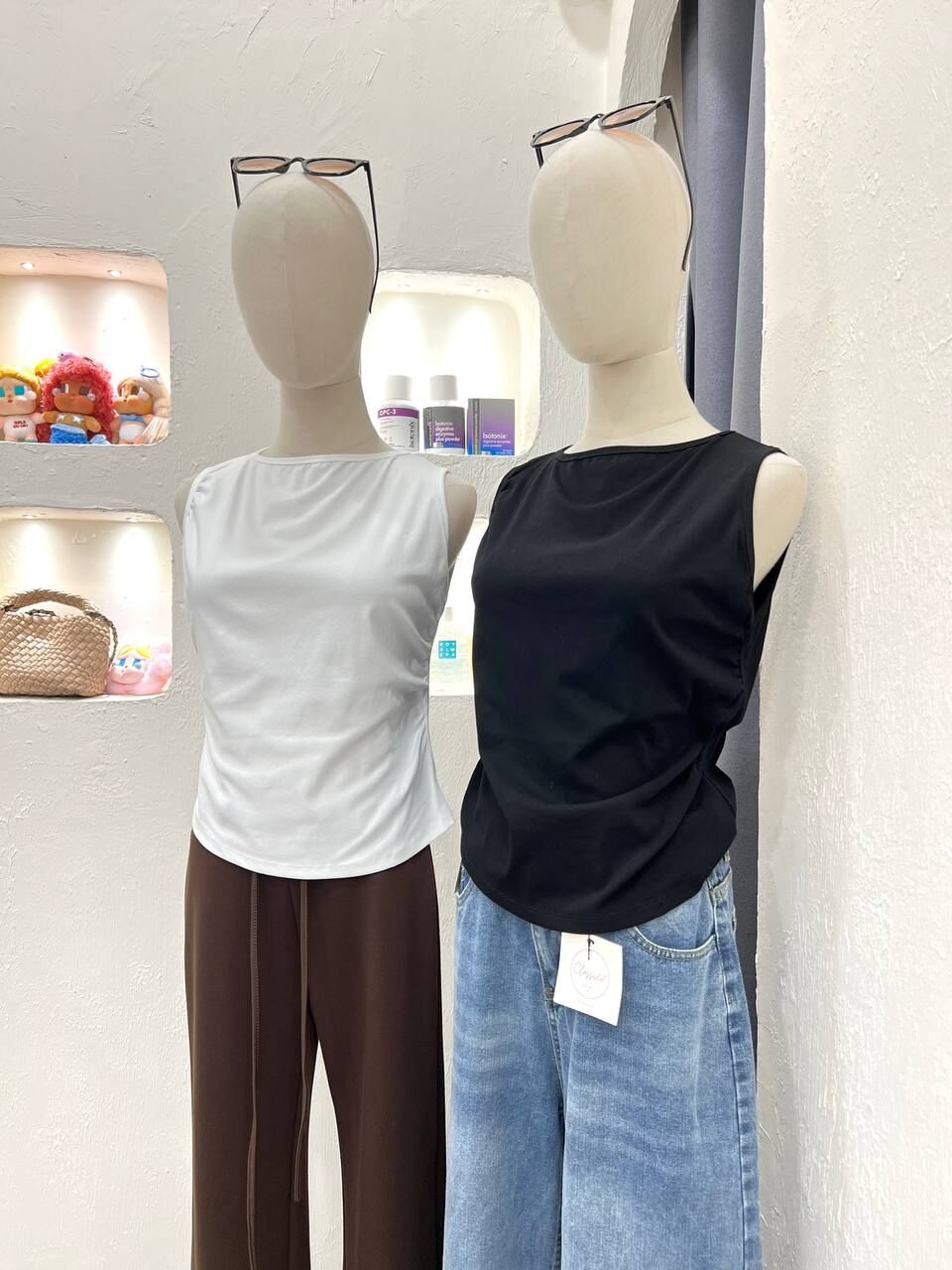 Sleeveless Top Plus 009