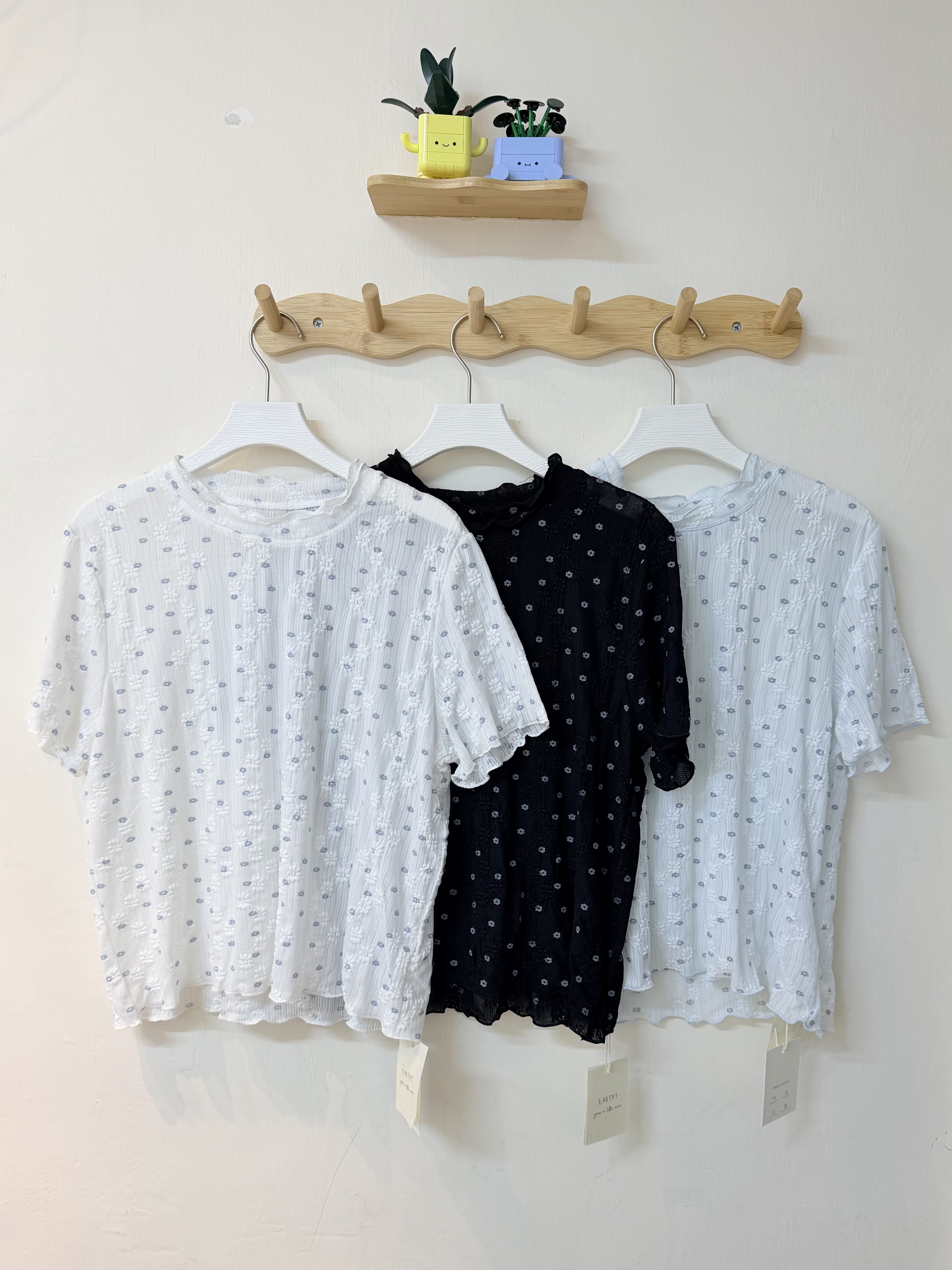立體花紋雙層Ruffle Top 🌷