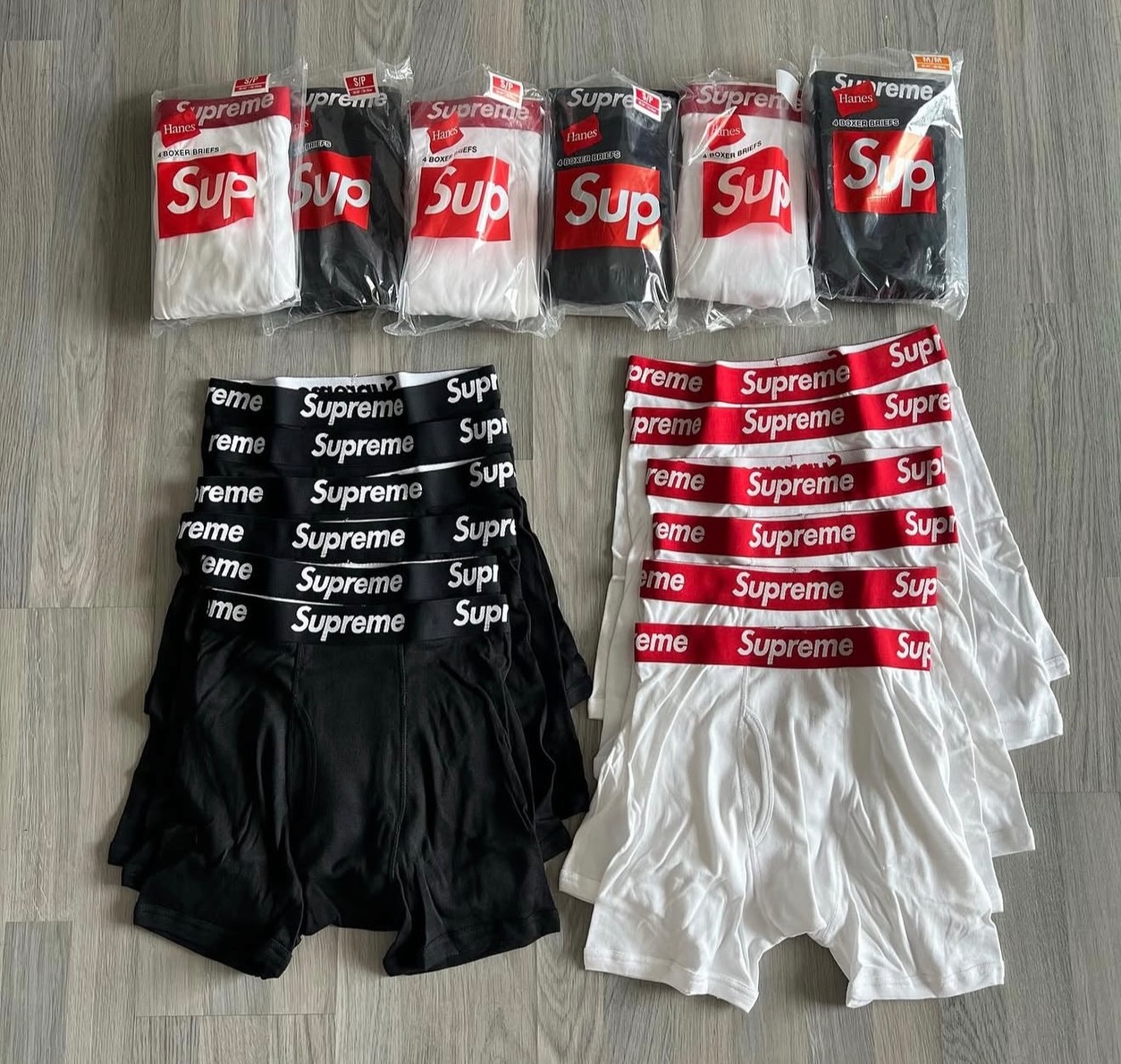 Supreme®/Hanes® Boxer Briefs (4 Pack) 底褲 兩色