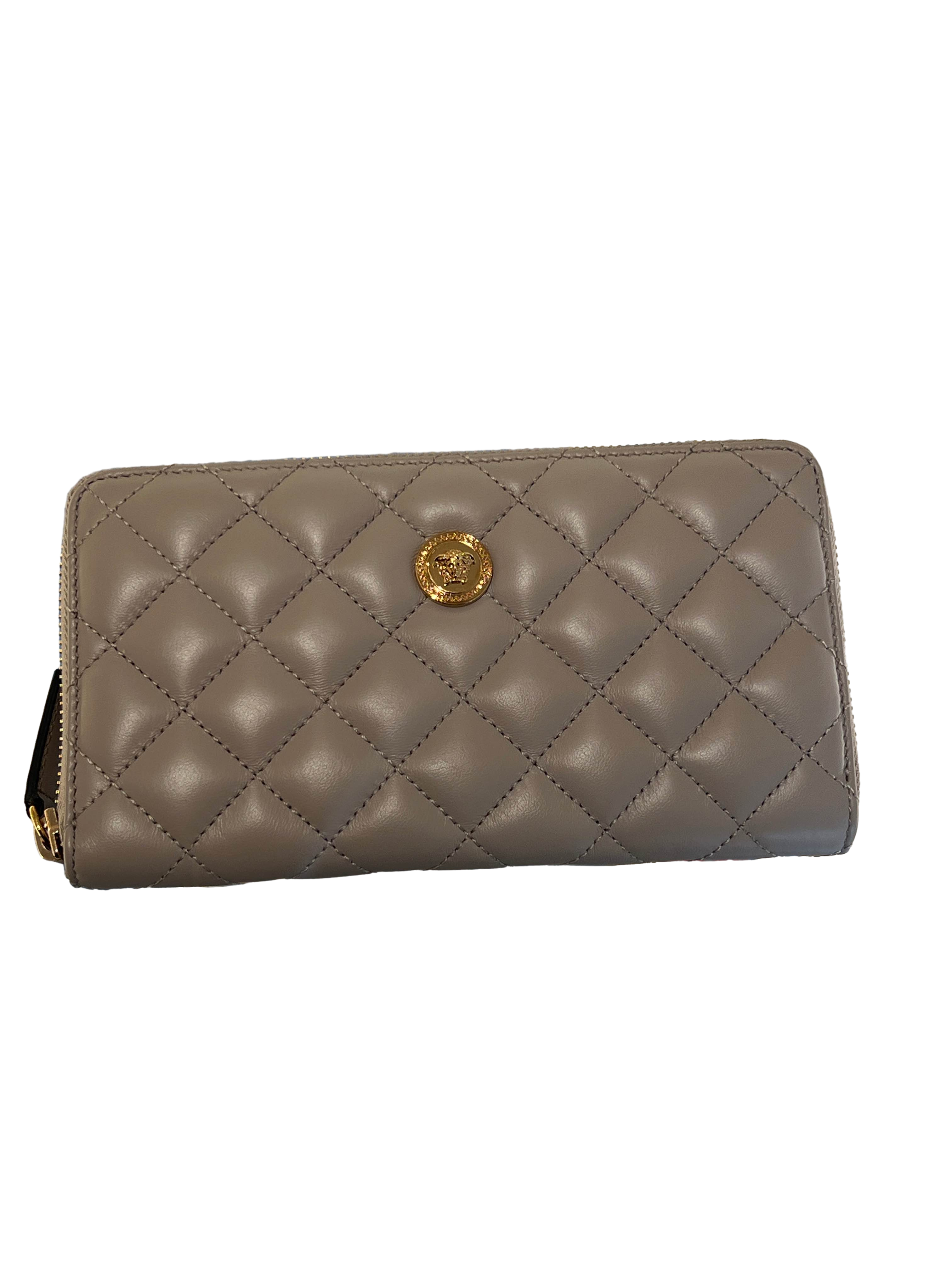 【Versace Outlet】Zip Around Wallet Quilted Lamb  灰