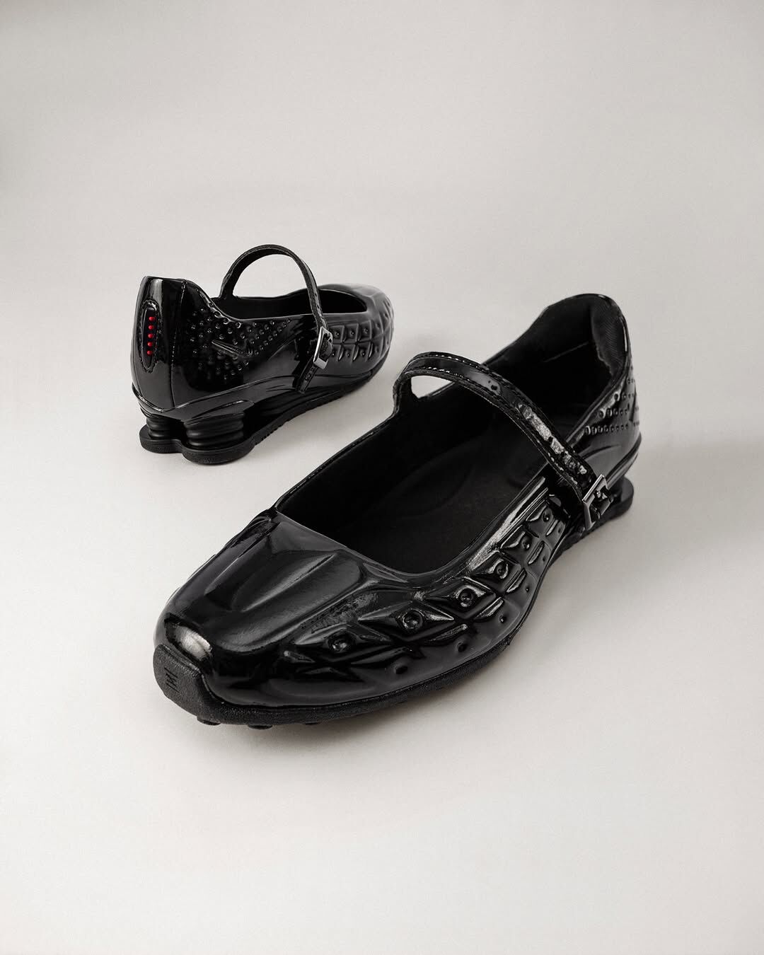 [預訂] Nike WMNS SHOX Z CALISTRA | Black