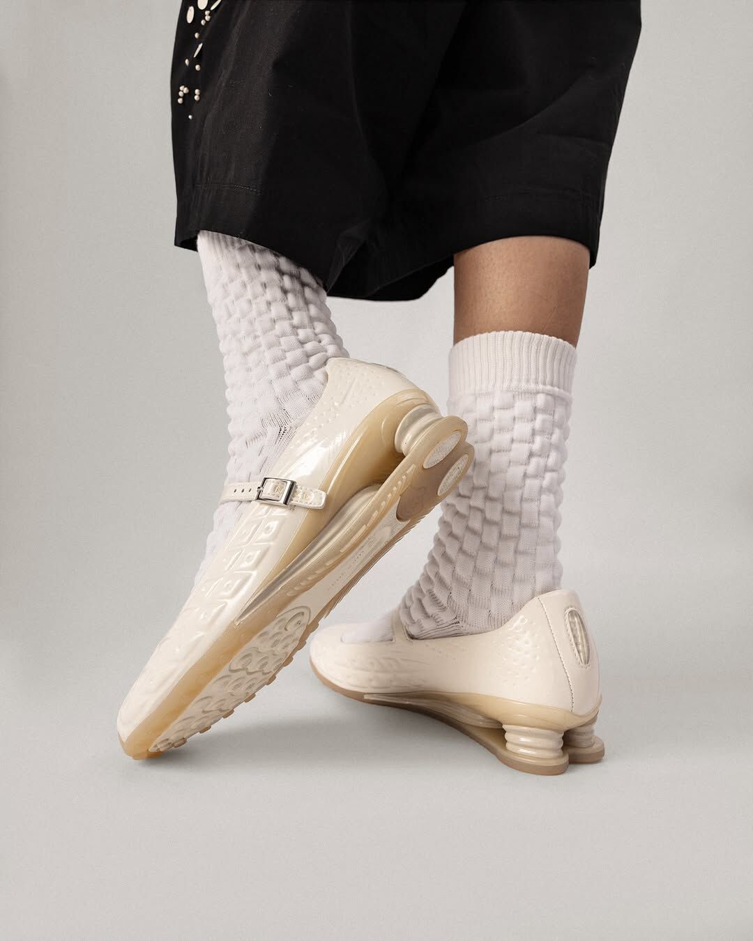 [預訂] Nike WMNS SHOX Z CALISTRA | Pale Ivory