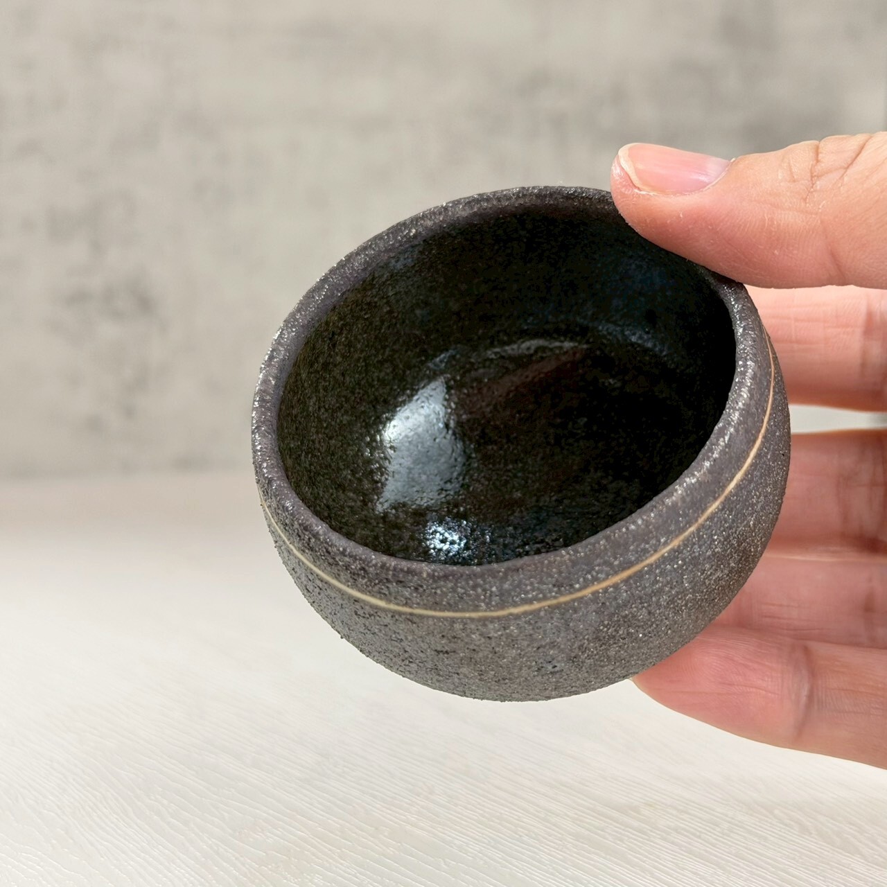 黑岩素紋柴燒杯