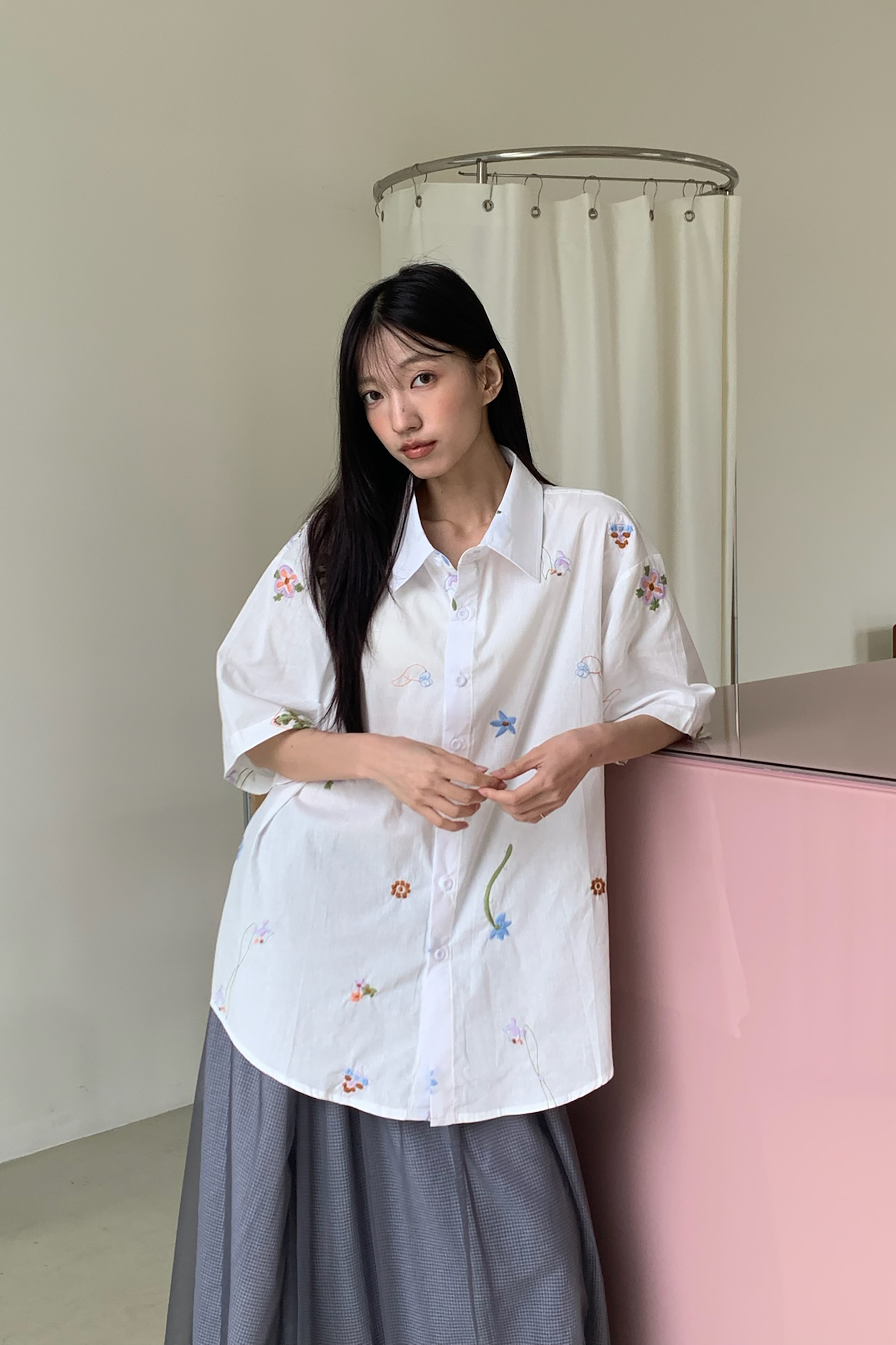 May｜多彩小花刺繡短袖襯衫