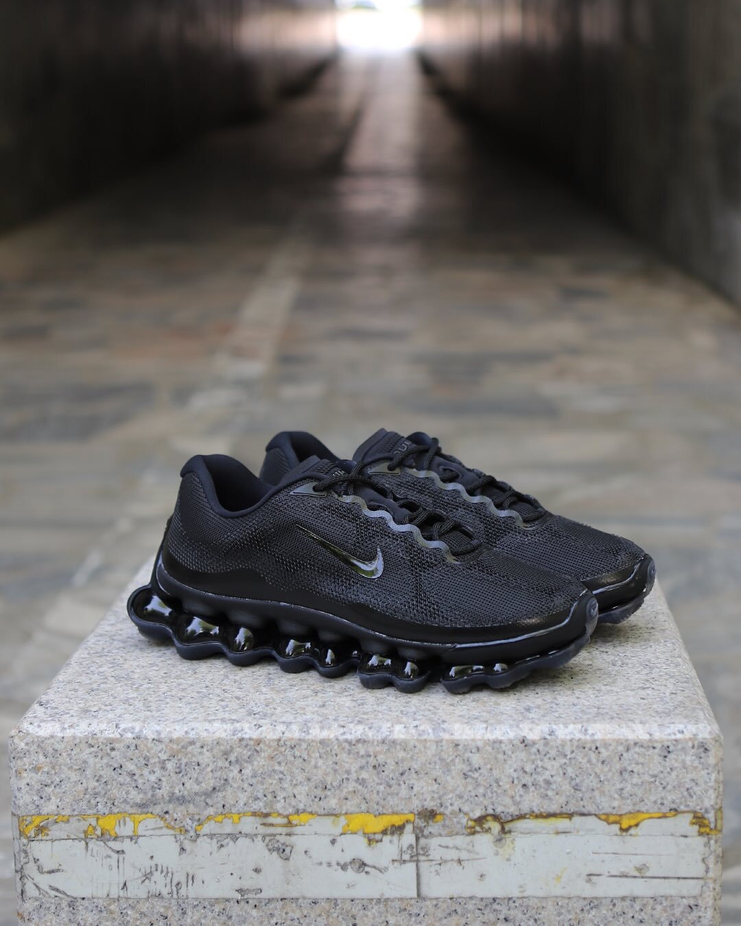 [預訂] Nike Air Liquid Max Black