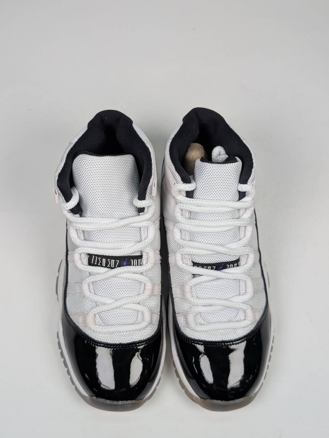 微瑕疵-左右腳中底鞋底泛黃內外側鞋面色差 378038-100 5Y Air Jordan 11 「 Concord 」GS 女段